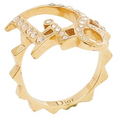 Dior Goldfarbener Kristallbesetzter schräger Ring Größe 50