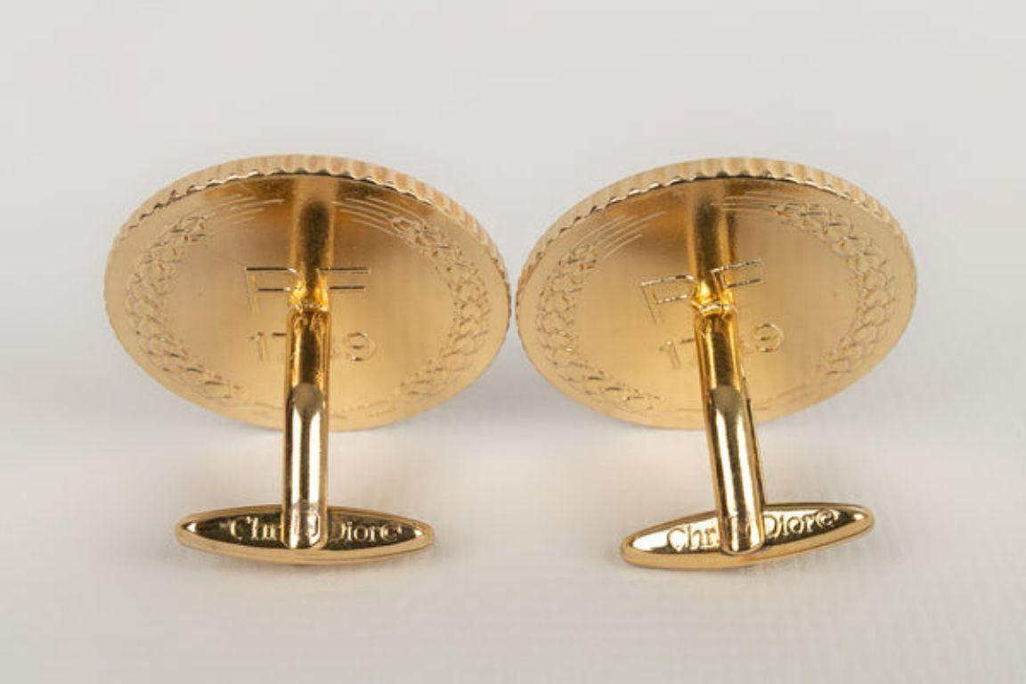 Dior Golden Metal Cufflinks In Excellent Condition For Sale In SAINT-OUEN-SUR-SEINE, FR