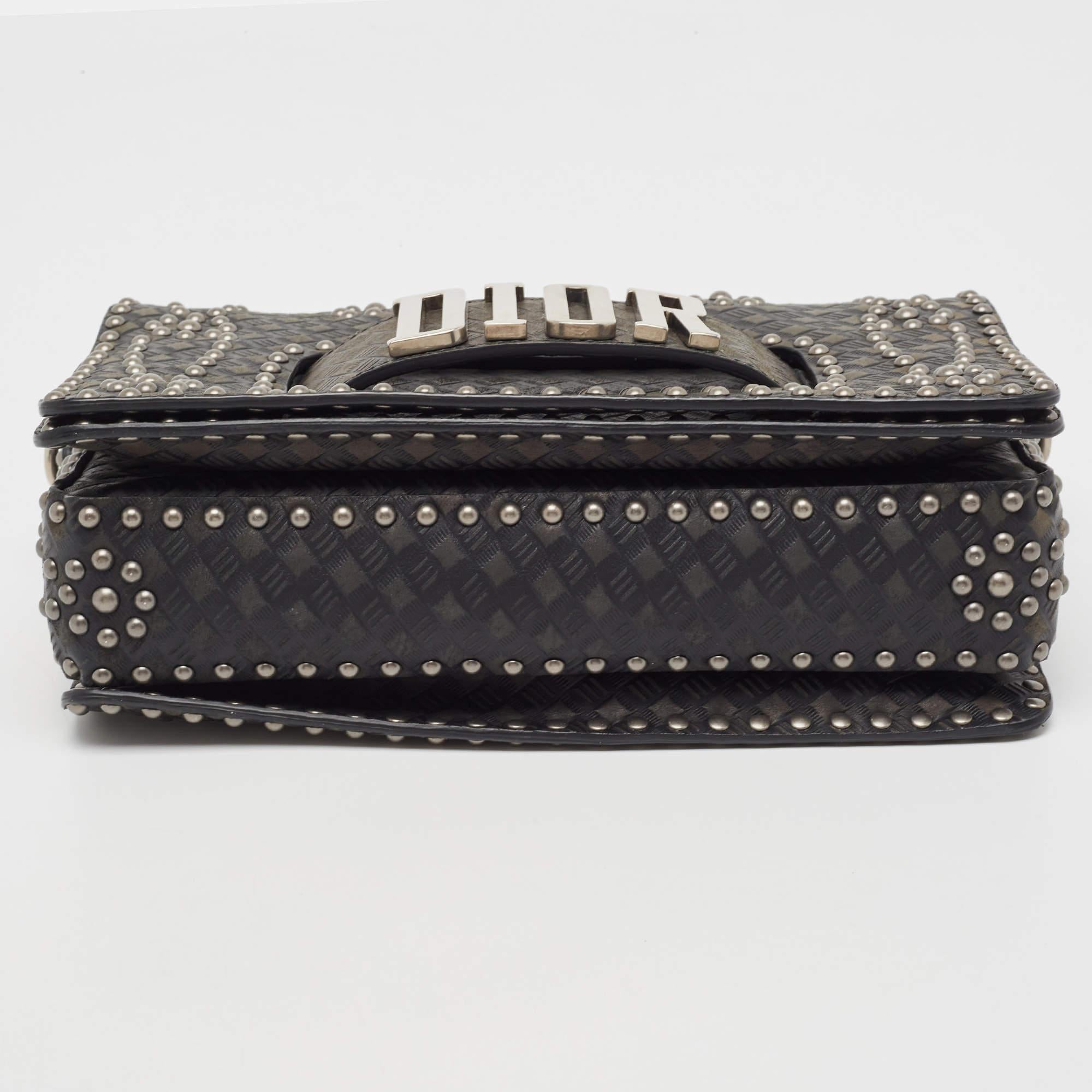 Women's Dior Green/Black Studded Leather Medium Dio(r)evolution J'Adior Chain Bag For Sale