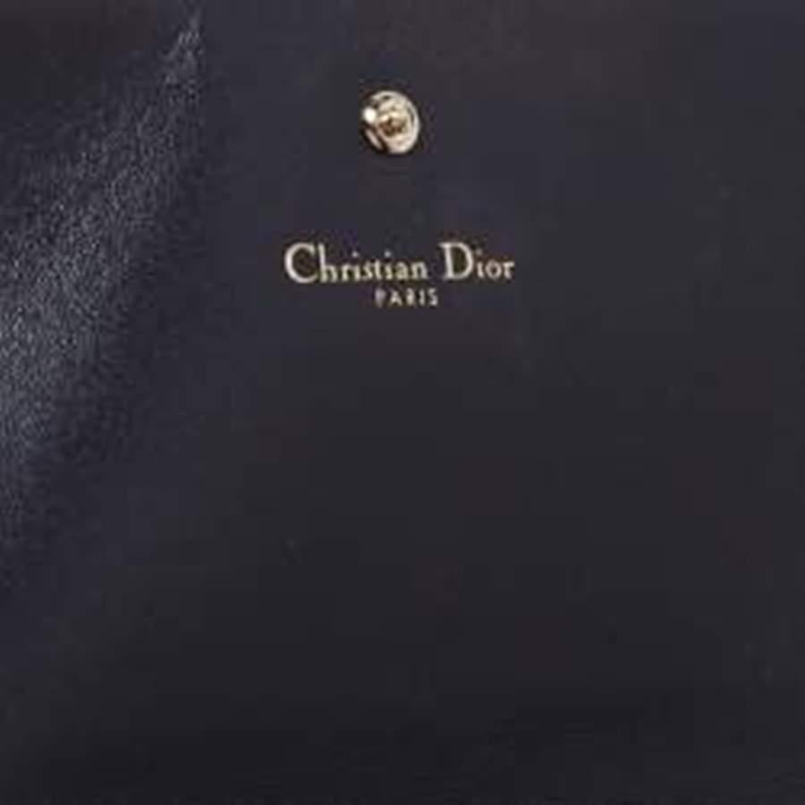 Dior Green Crackle Leather Diorama Wallet On Chain In Good Condition In Dubai, Al Qouz 2