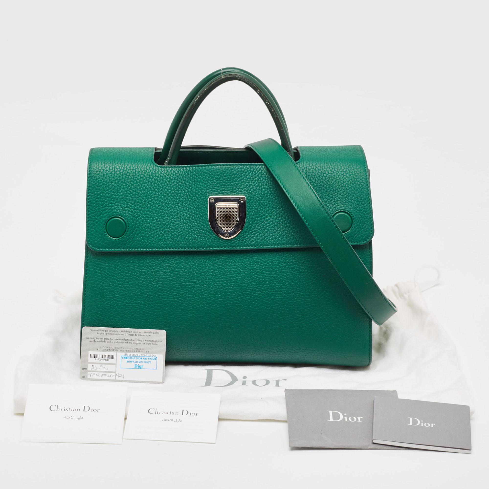 Dior Medium Diorever Tasche aus grünem Leder im Angebot 14