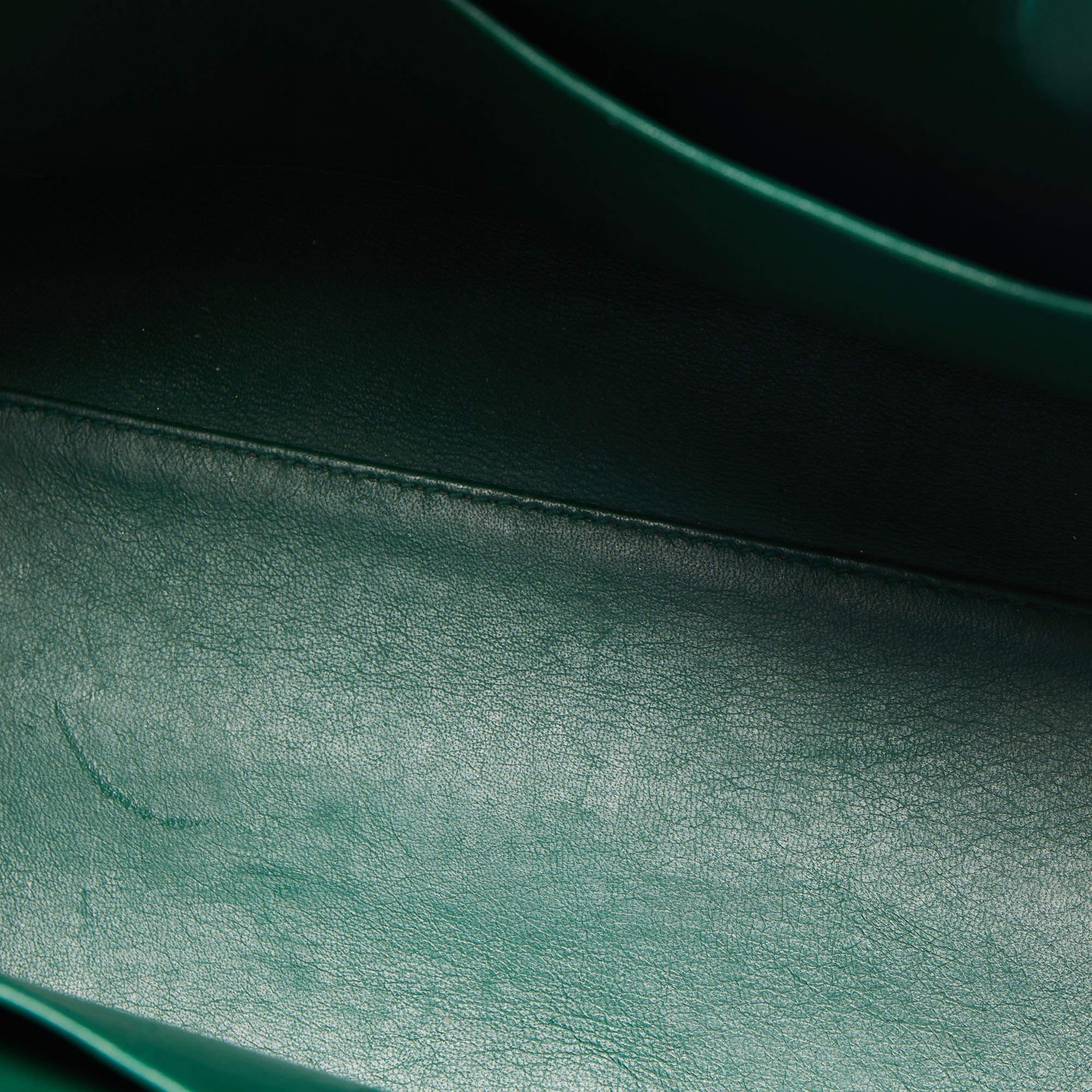 Dior Green Leather Medium Diorever Bag For Sale 15