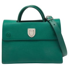 Dior Medium Diorever Tasche aus grünem Leder