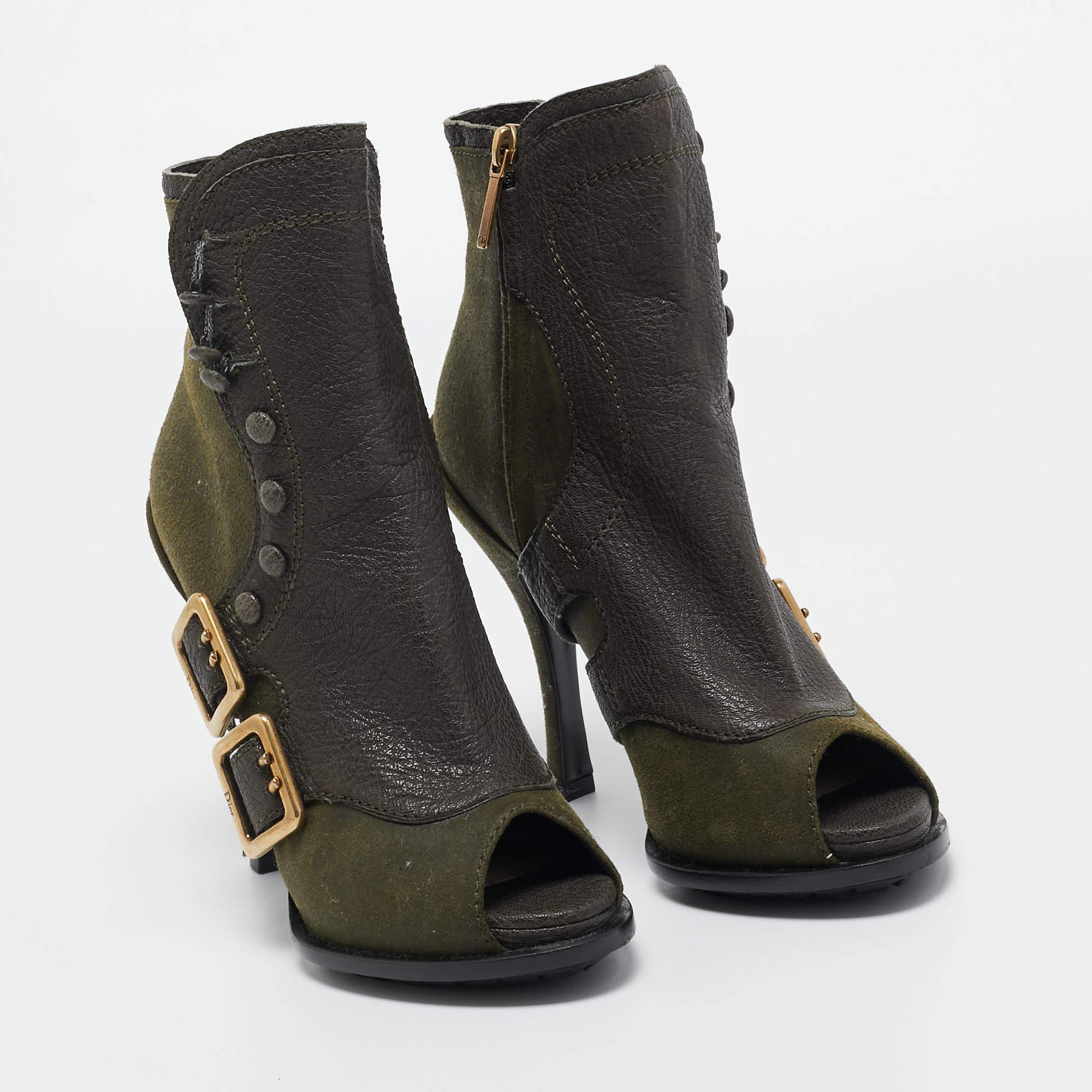 Dior Green Suede and Leather Peep Toe Ankle Boots Size 35.5 In Excellent Condition For Sale In Dubai, Al Qouz 2