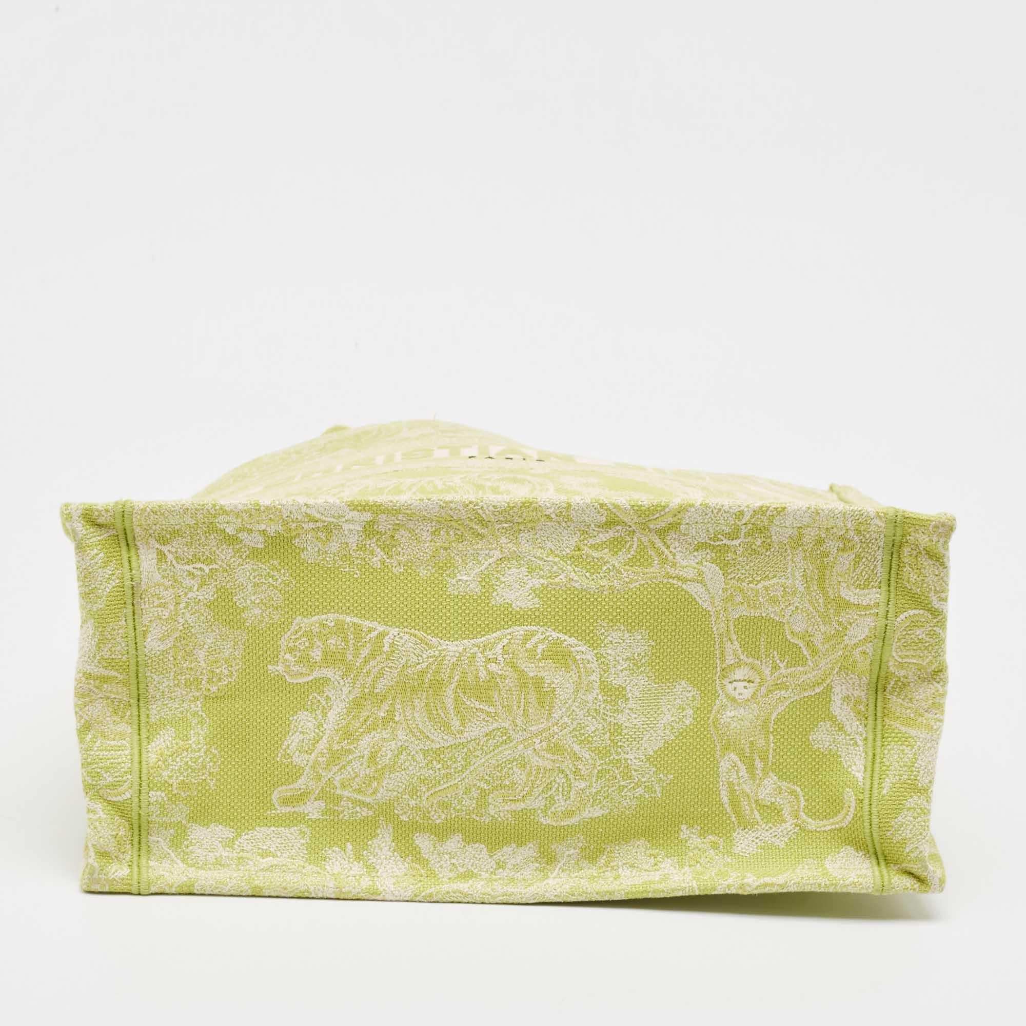 Dior Green/White Embroidered Canvas Medium Toile De Jouy Book Tote 1