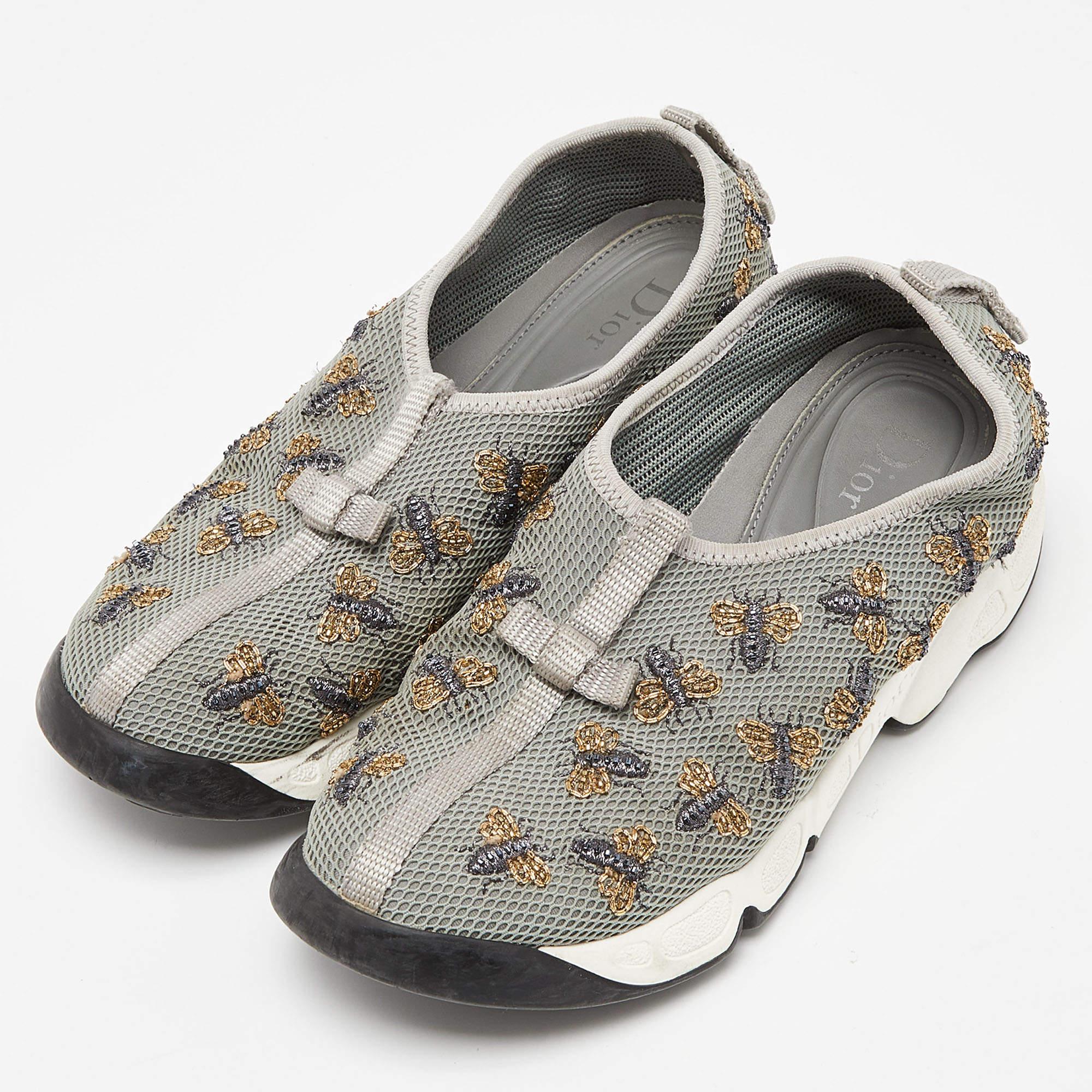 Coming in a classic silhouette, these designer sneakers are a seamless combination of luxury, comfort, and style. These sneakers are finished with signature details and comfortable insoles.

Includes: Branded Dustbag