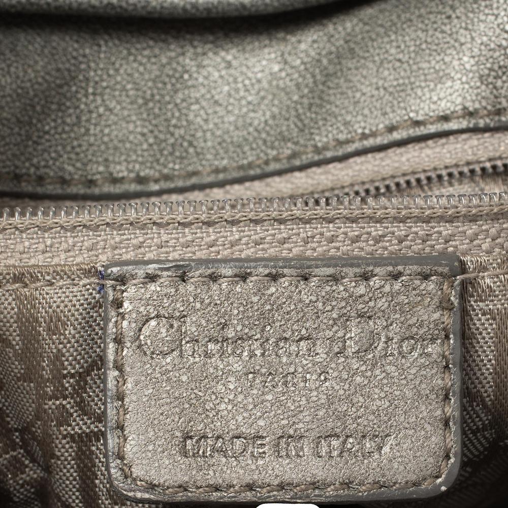 Graue Dior Cannage-Lederklappe Hobo 4