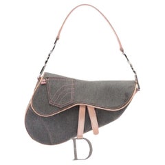 Dior Graue Denim-Satteltasche mit rosa Besatz 830da26