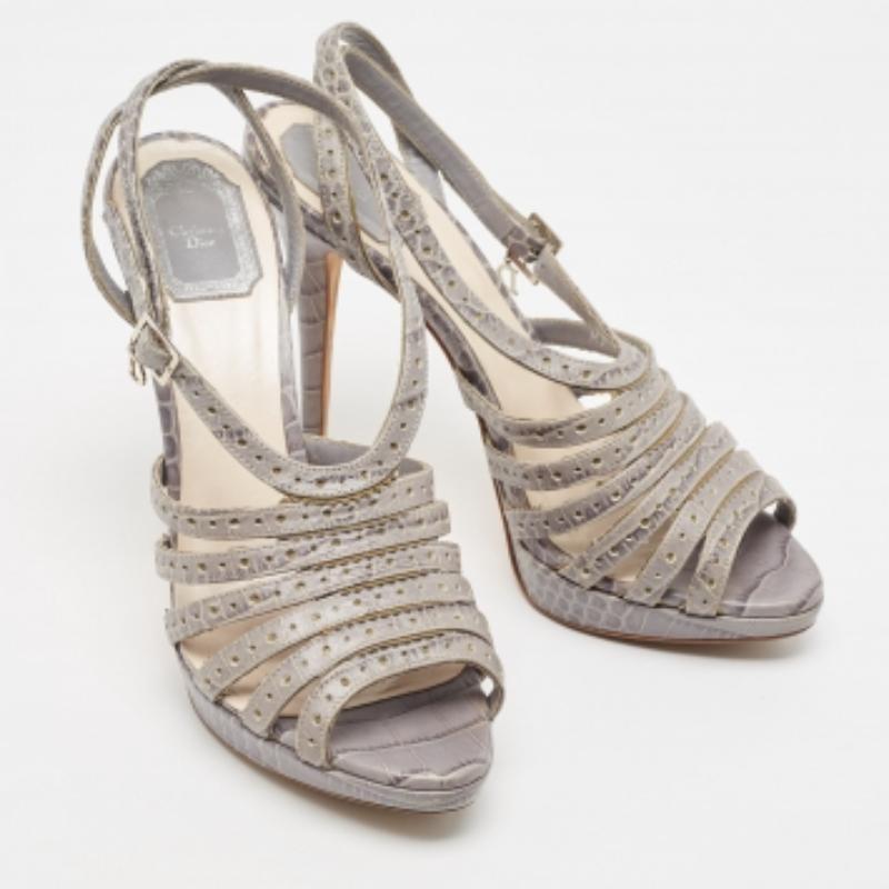 Dior - Sandali con zeppa di coccodrillo in rilievo grigio taglia 40 in vendita 2