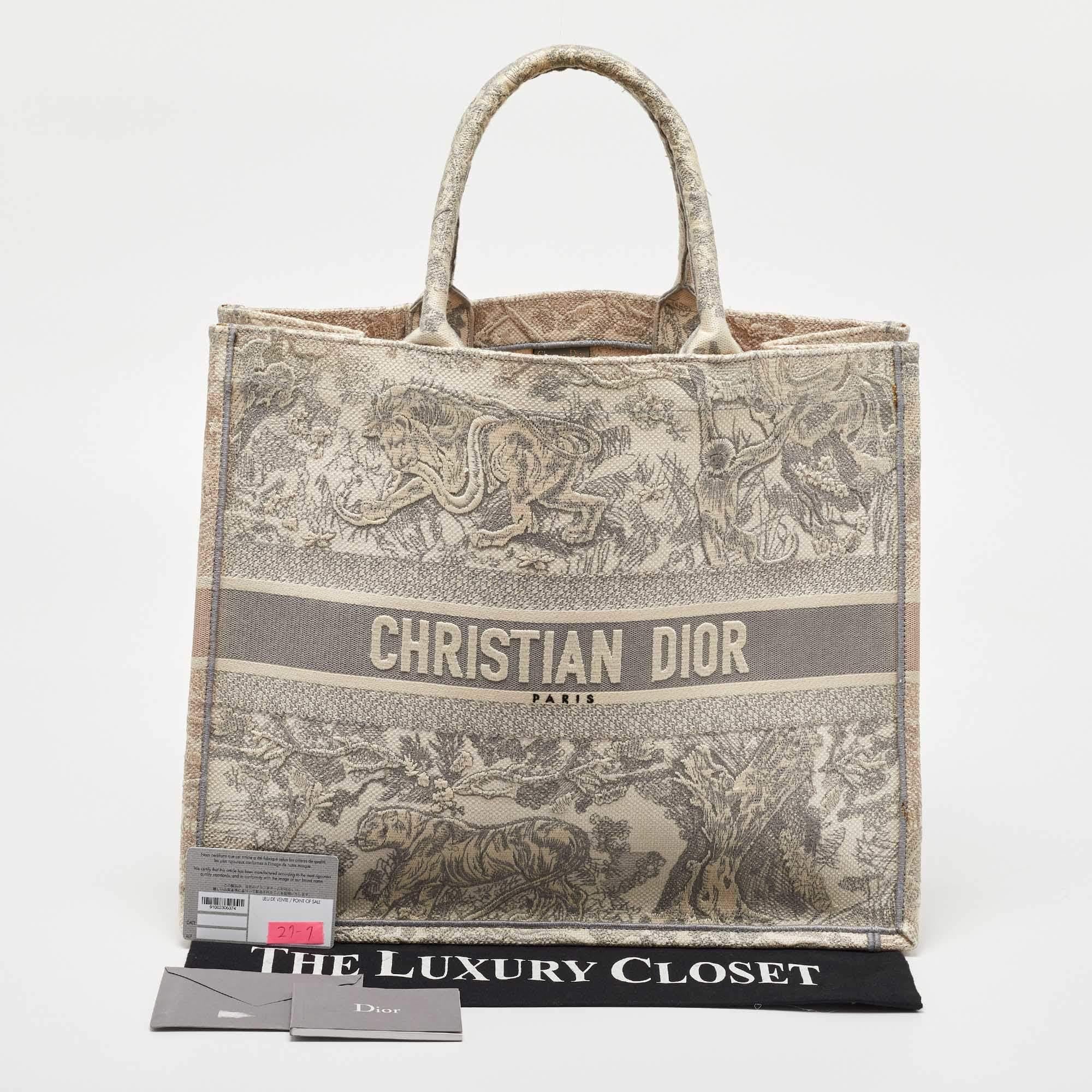 Dior Grey Embroidered Canvas Large Toile de Jouy Book Tote For Sale 9