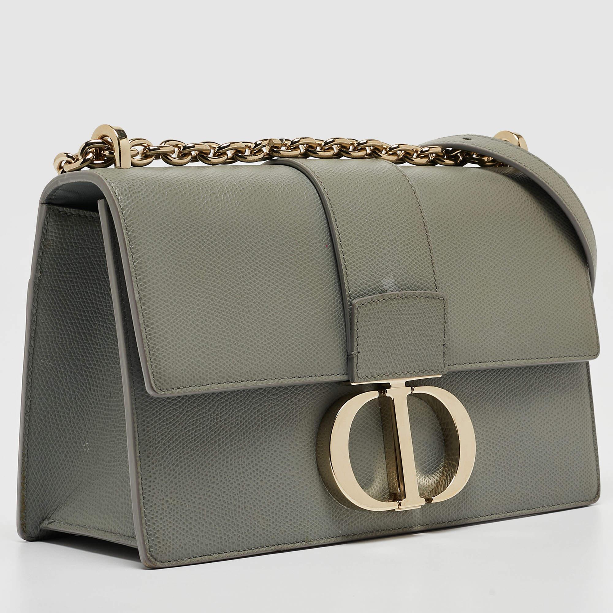 Dior Grey Leather 30 Montaigne Flap Bag In Good Condition For Sale In Dubai, Al Qouz 2