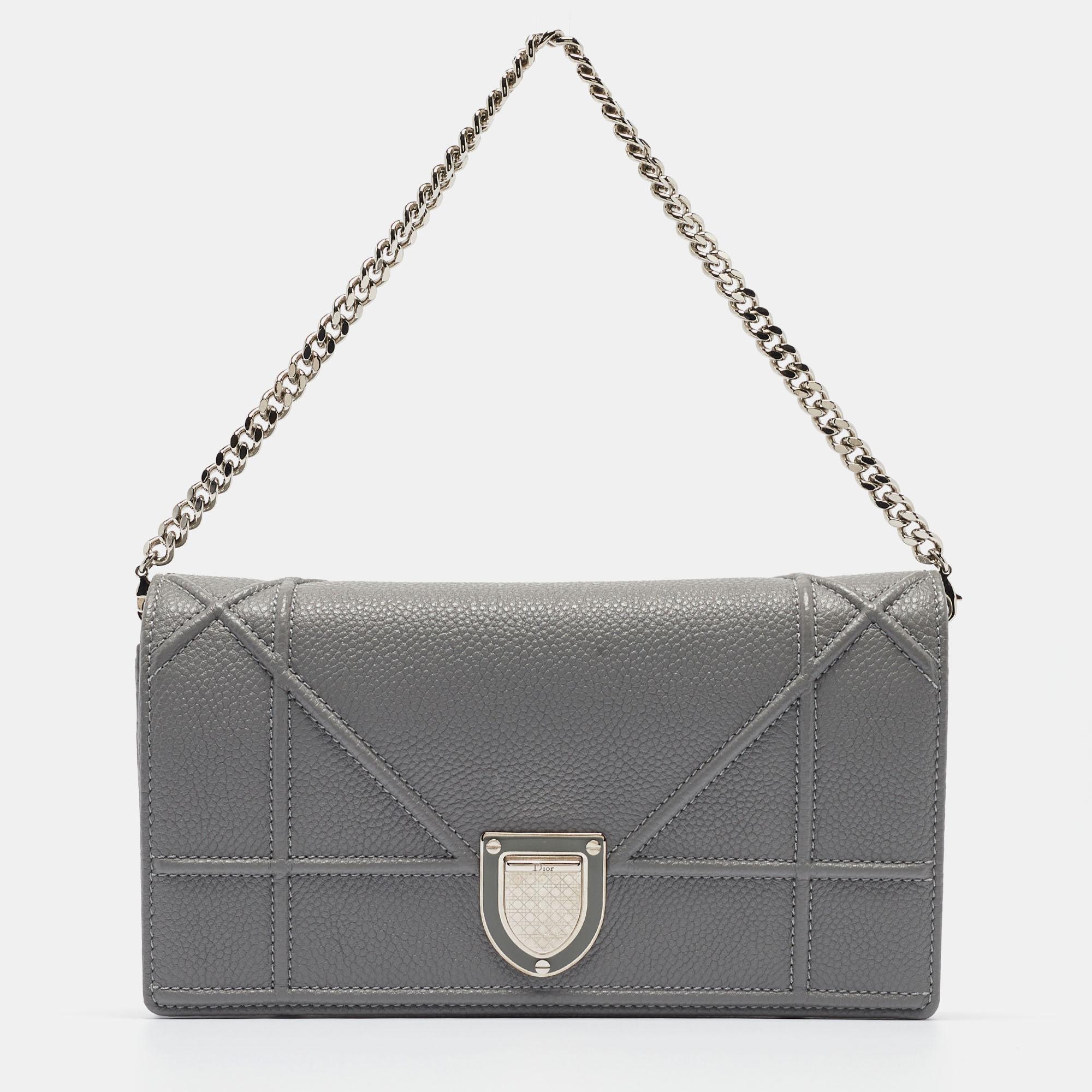 Dior Grey Leather Diorama Wallet on Chain For Sale 6