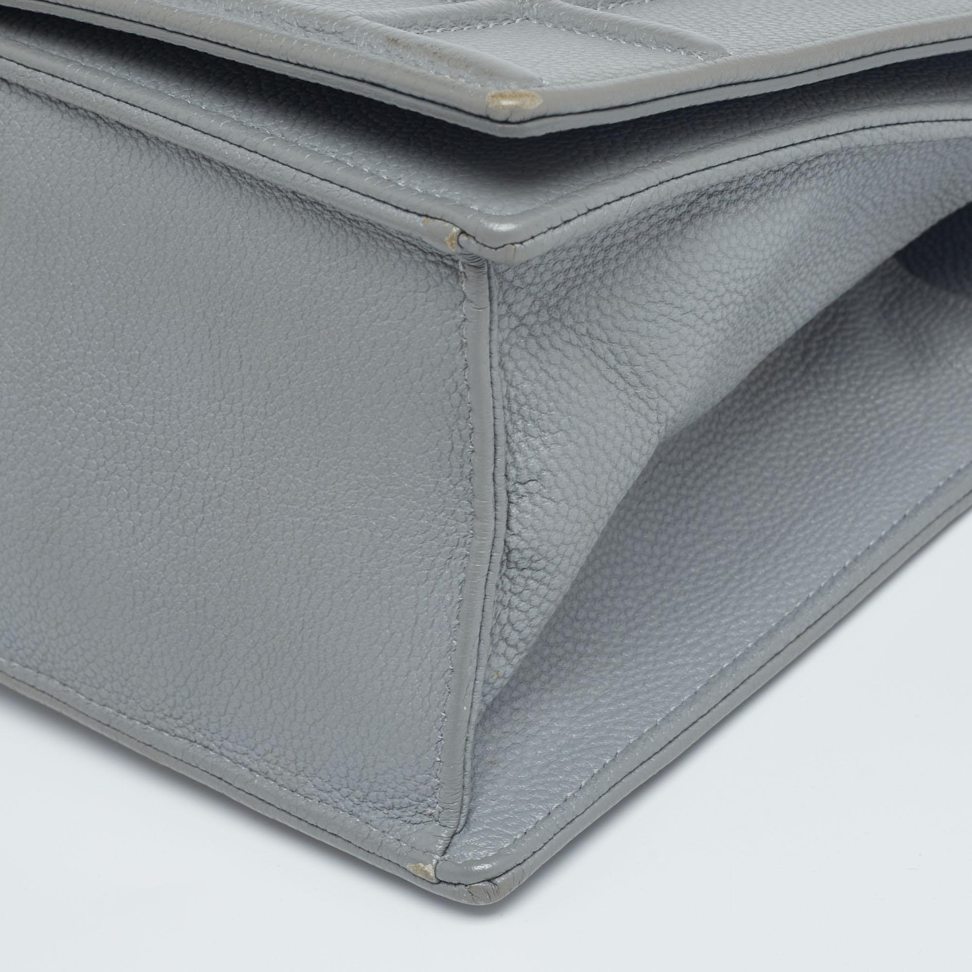 Dior Grey Leather Medium Diorama Flap Shoulder Bag In Good Condition In Dubai, Al Qouz 2