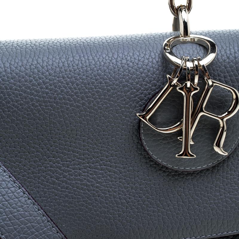 Dior Grey Leather Small Be Dior Shoulder Bag im Zustand „Hervorragend“ in Dubai, Al Qouz 2