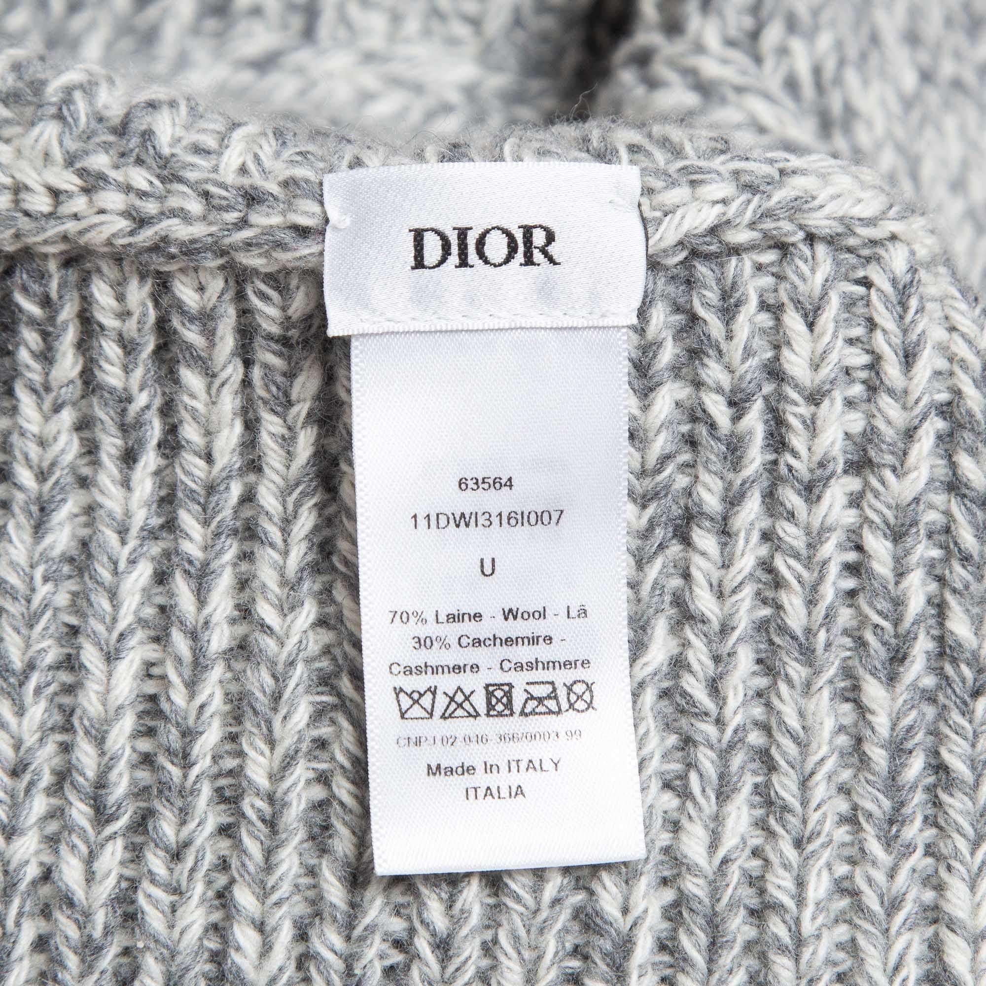 Dior Grey Logo Intarsia Rib Knit Neck Warmer One Size In Excellent Condition For Sale In Dubai, Al Qouz 2