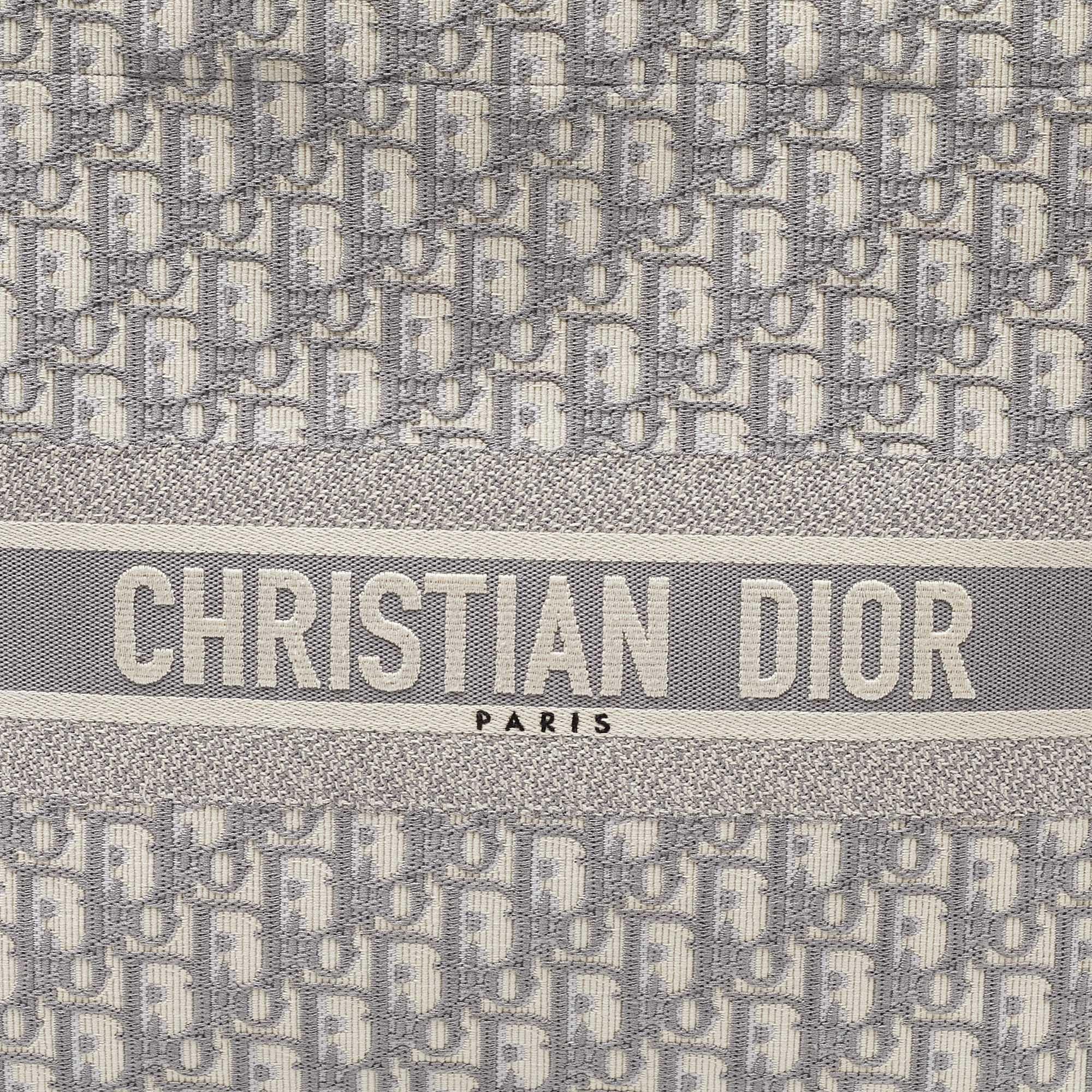 Women's Dior Grey Oblique Canvas Large Book Tote For Sale