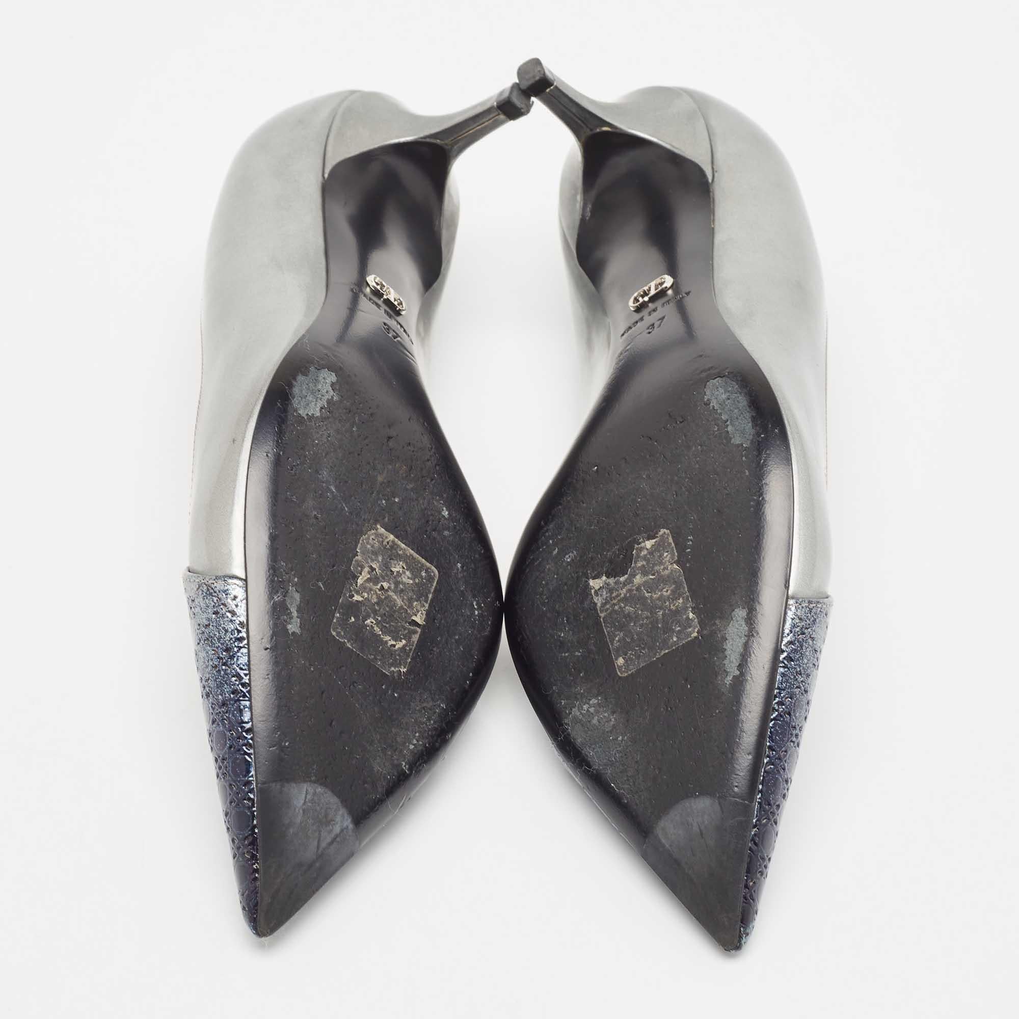 Dior Grey Patent Cannage Pointed Toe Pumps Size 37 For Sale 2