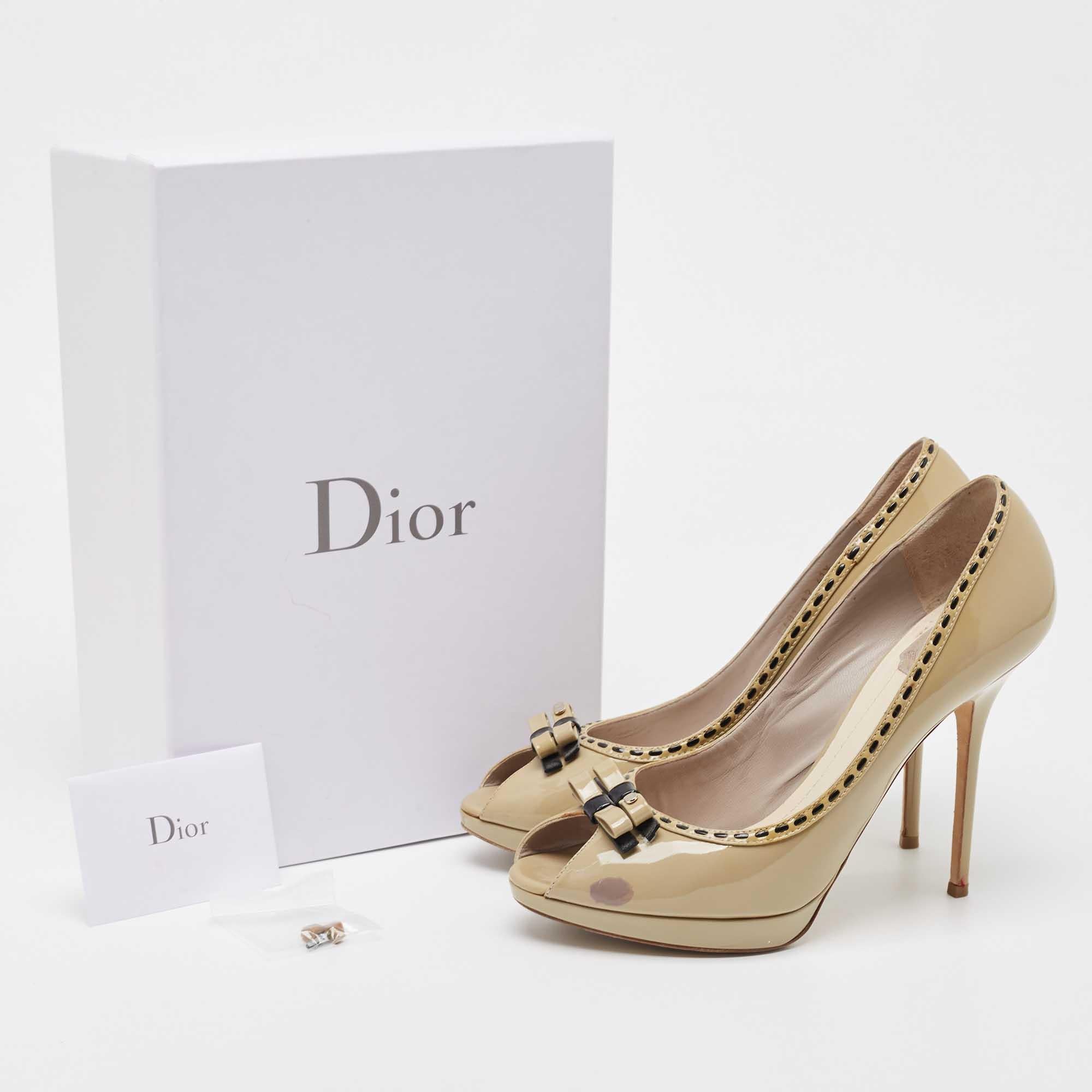 Dior Grey Patent Leather Idyll Peep Toe Pumps Size 41.5 For Sale 4