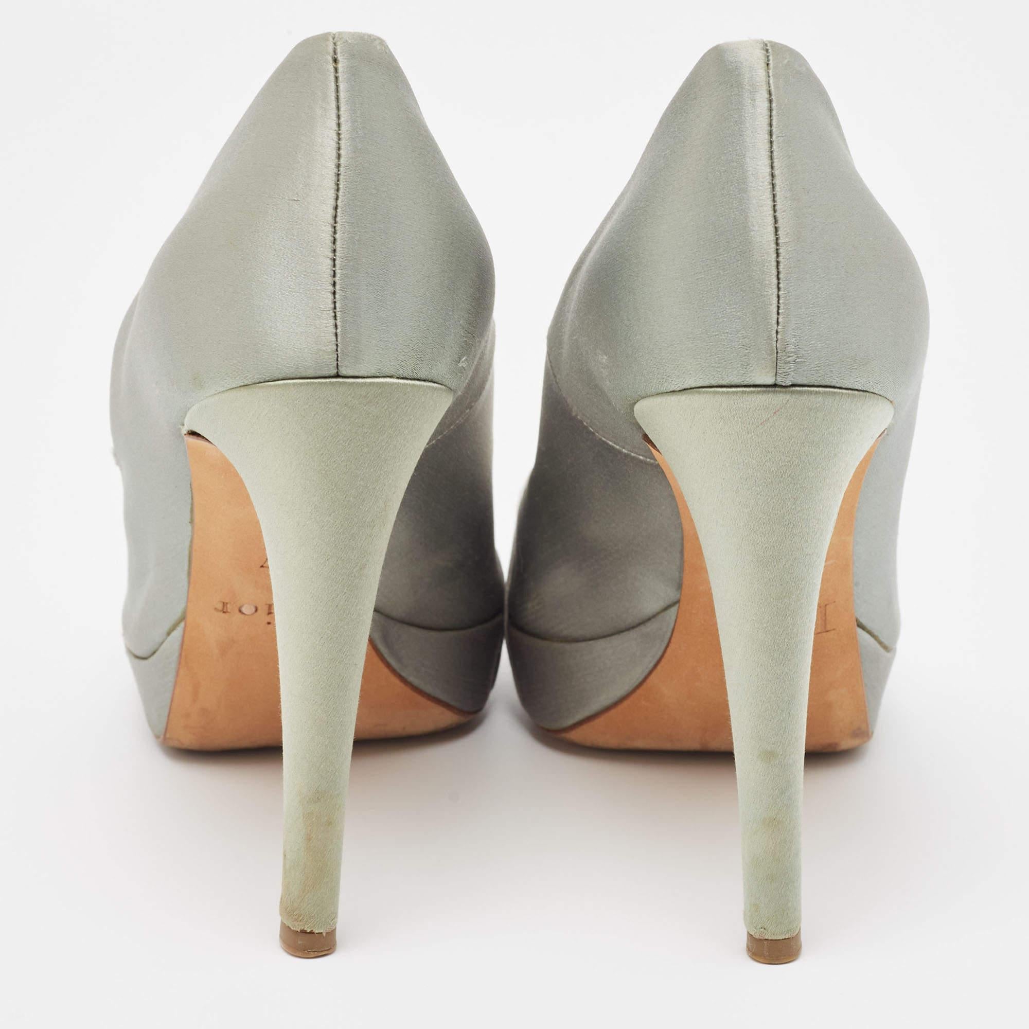 Dior Graue Satin-Pumps mit Kristallverzierung und Peep Toe Größe 37 im Angebot 1