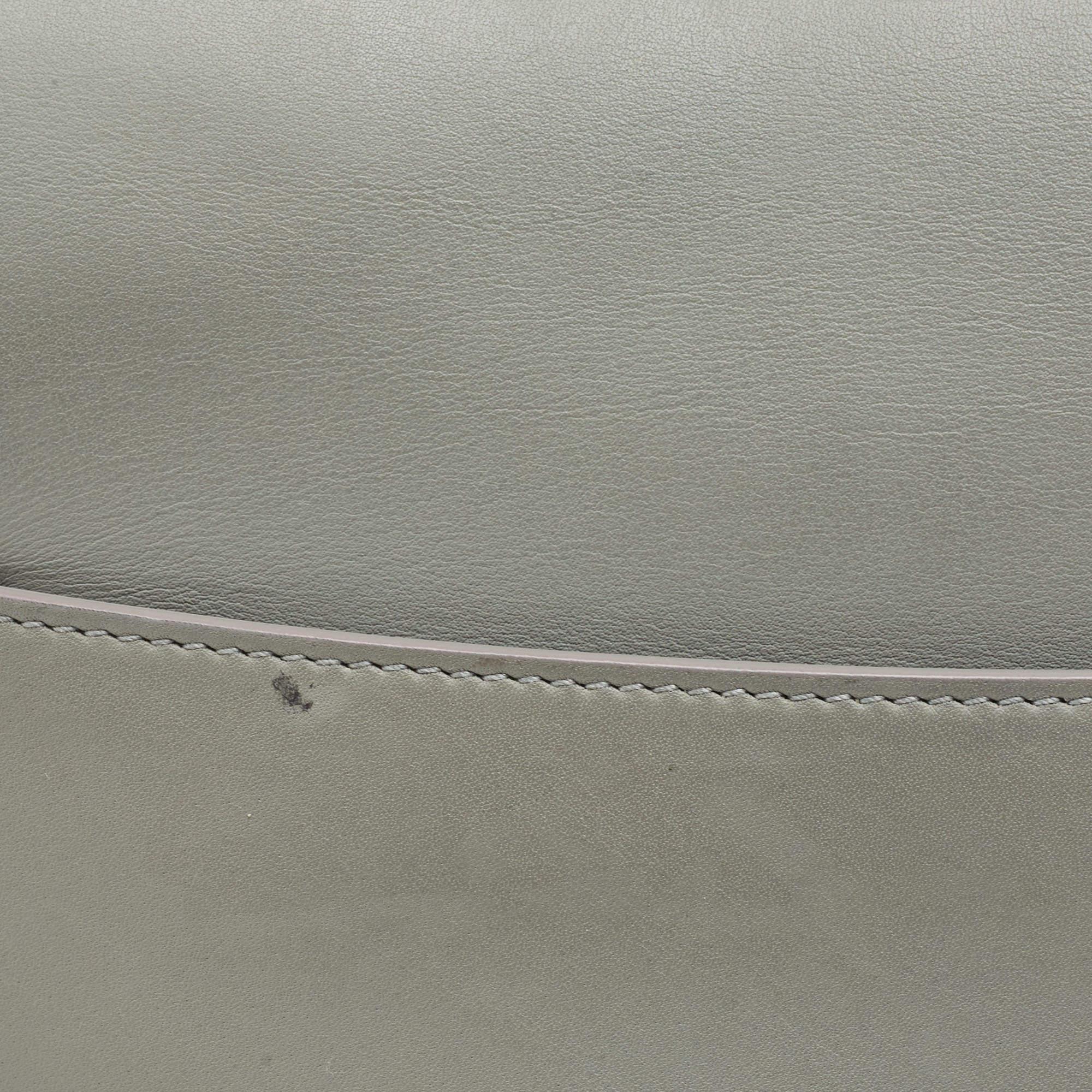 Dior Grey Ultramatte Leather Saddle Shoulder Bag In Excellent Condition In Dubai, Al Qouz 2