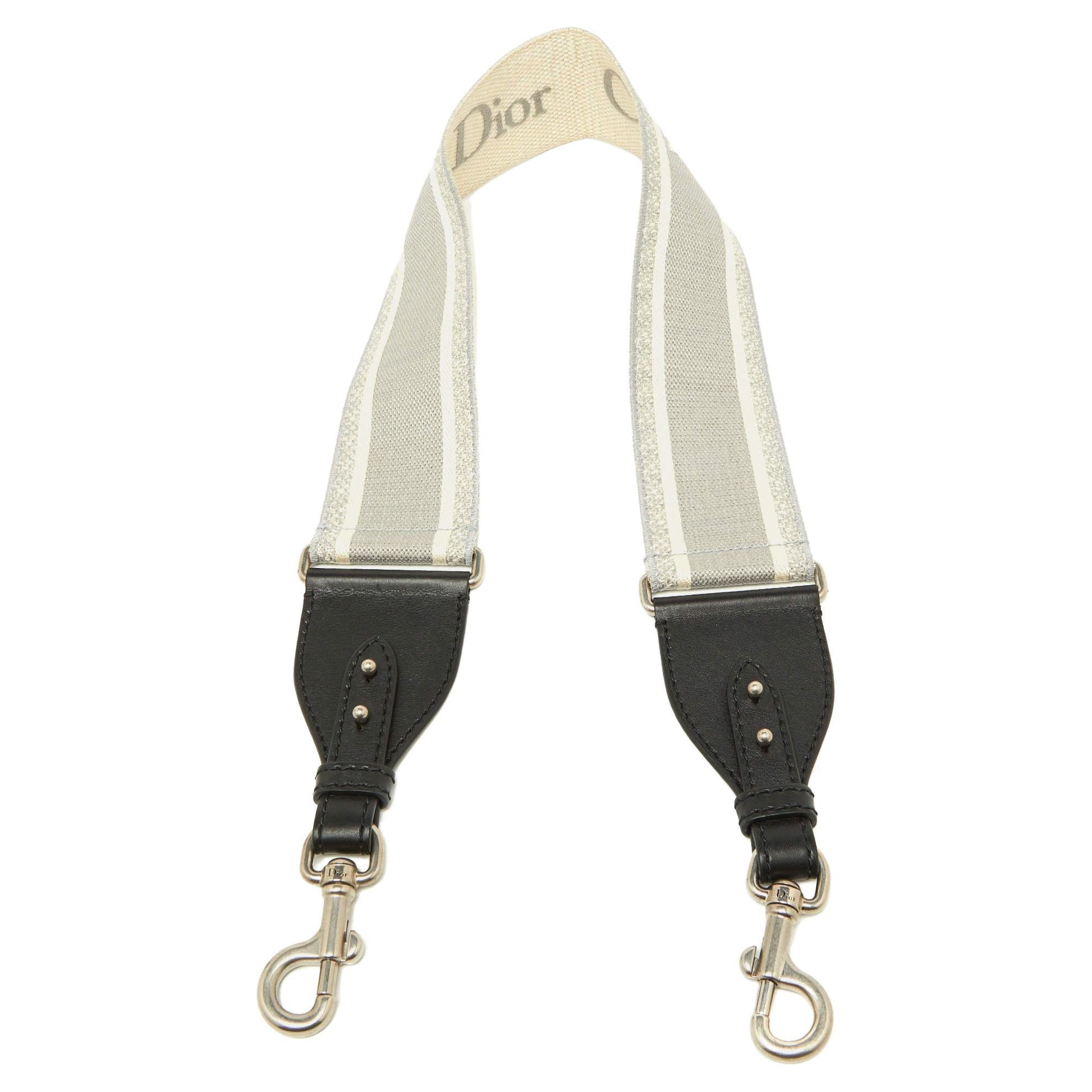 Dior Grau/Weiß Segeltuch und Leder Umhängetasche Riemen im Angebot