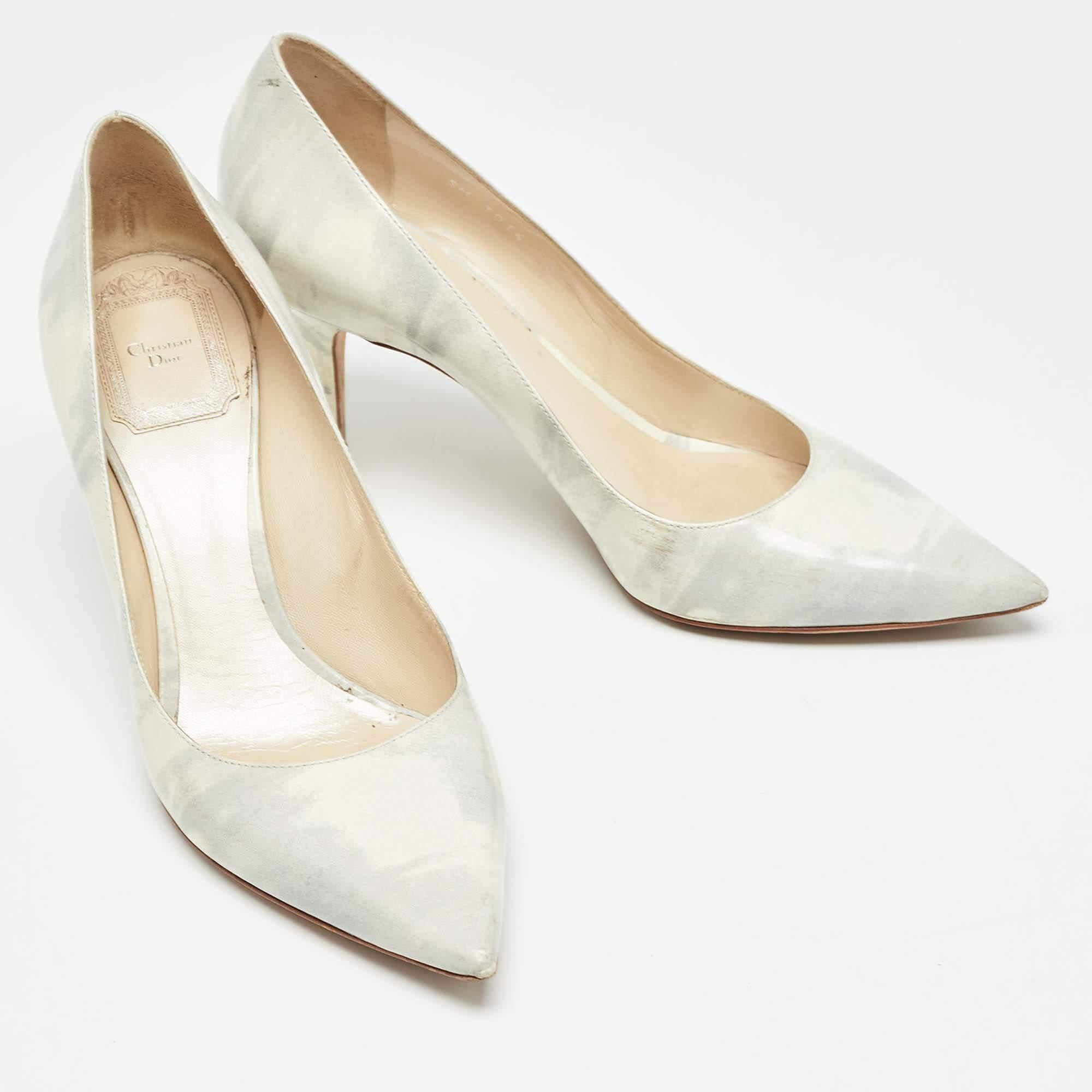 Dior Grey/White Leather Cherie Pumps Size 37.5 In Good Condition For Sale In Dubai, Al Qouz 2