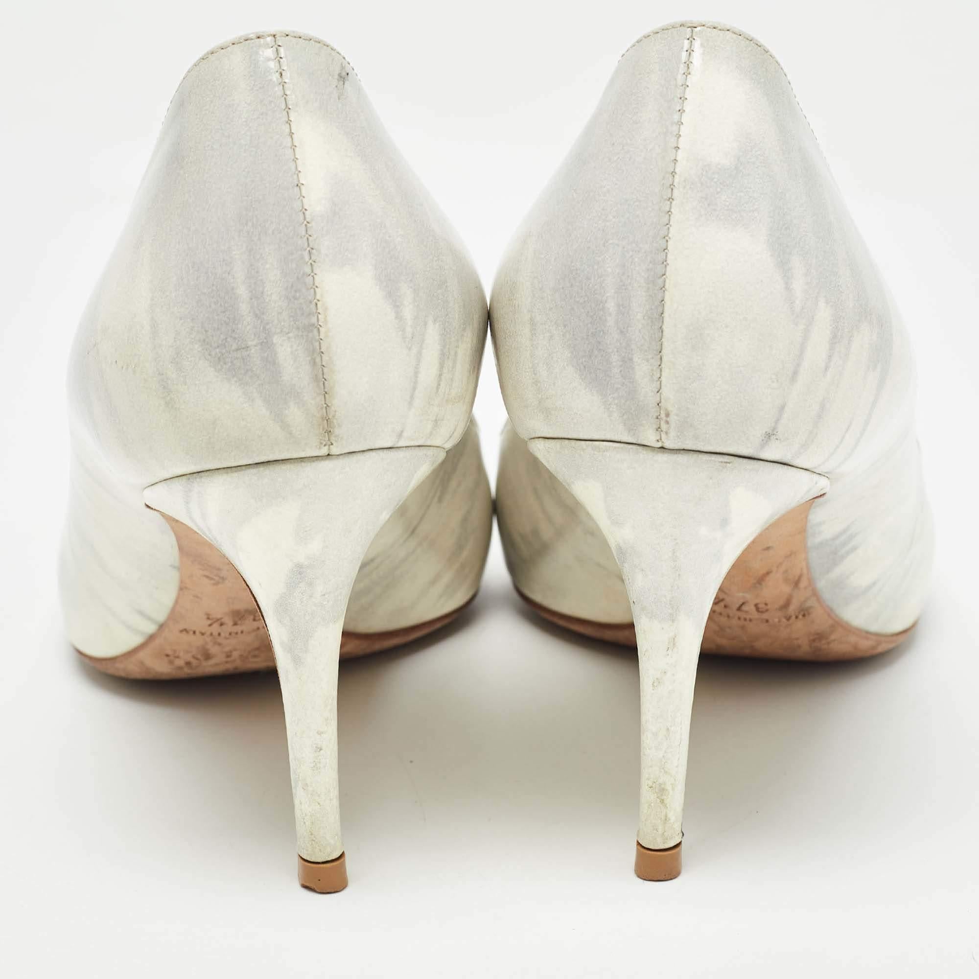 Women's Dior Grey/White Leather Cherie Pumps Size 37.5 For Sale