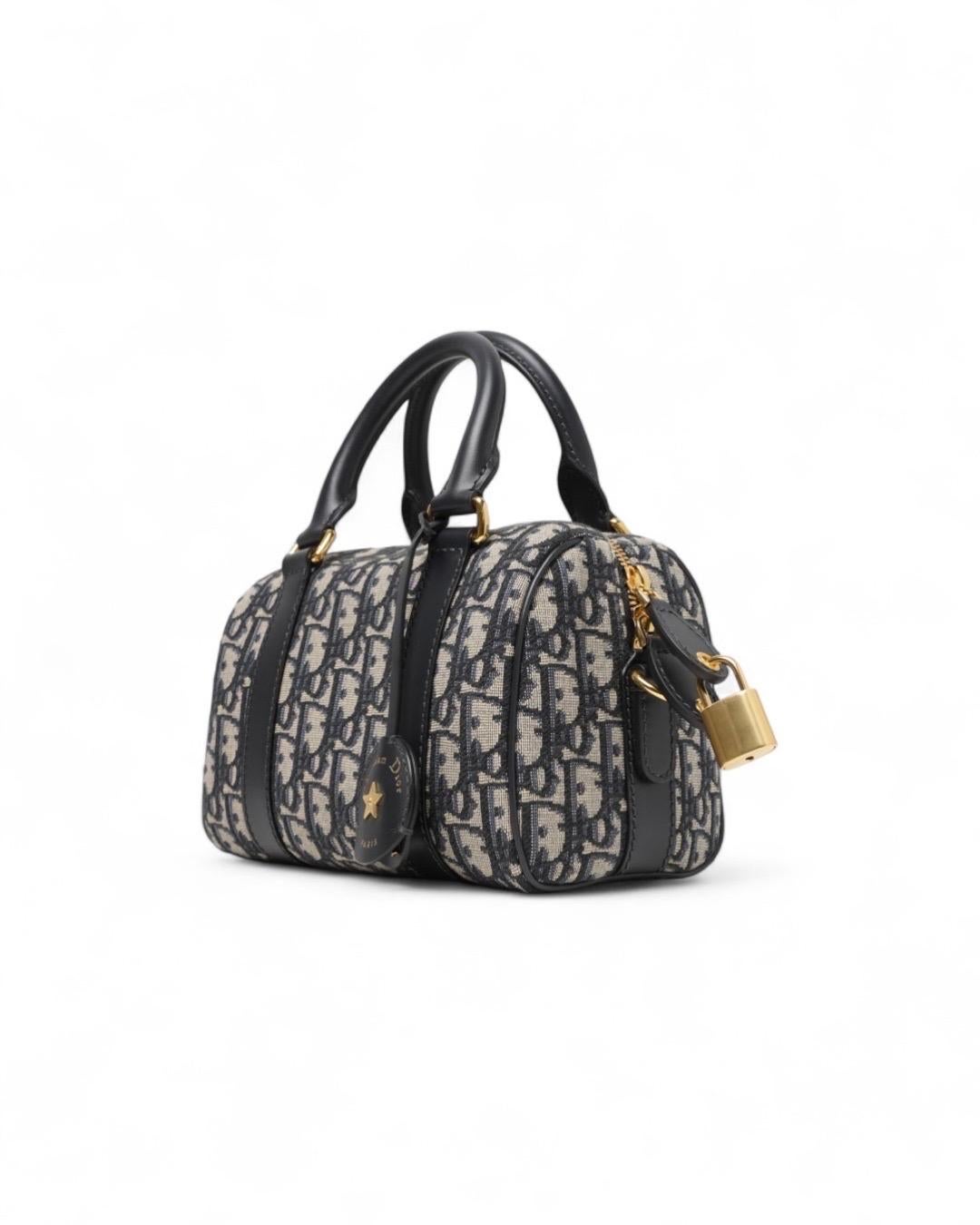 Nero Dior Groove Small Jacquard Oblique Blu in vendita