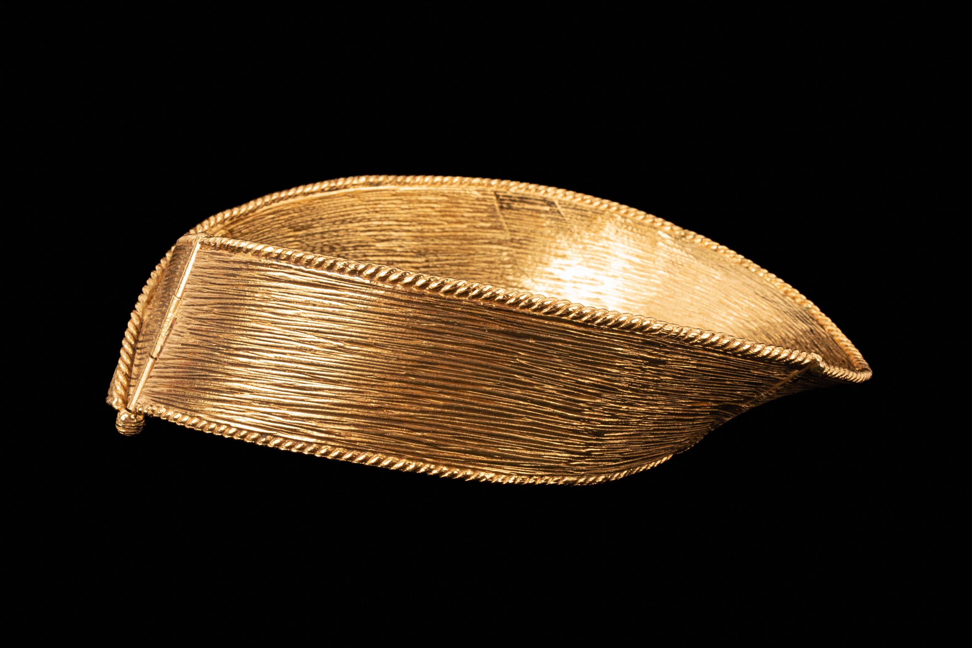 Dior HAUTE COUTURE golden necklace 1993 For Sale 1