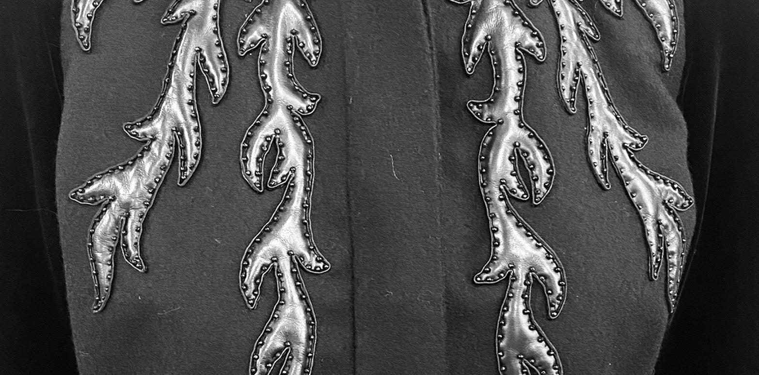 Noir Veste en velours et cuir perlé Dior Haute Couture, années 1980 en vente