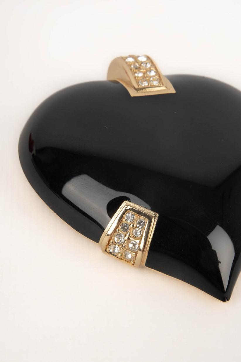 Dior Broche cœur en métal doré Pour femmes en vente