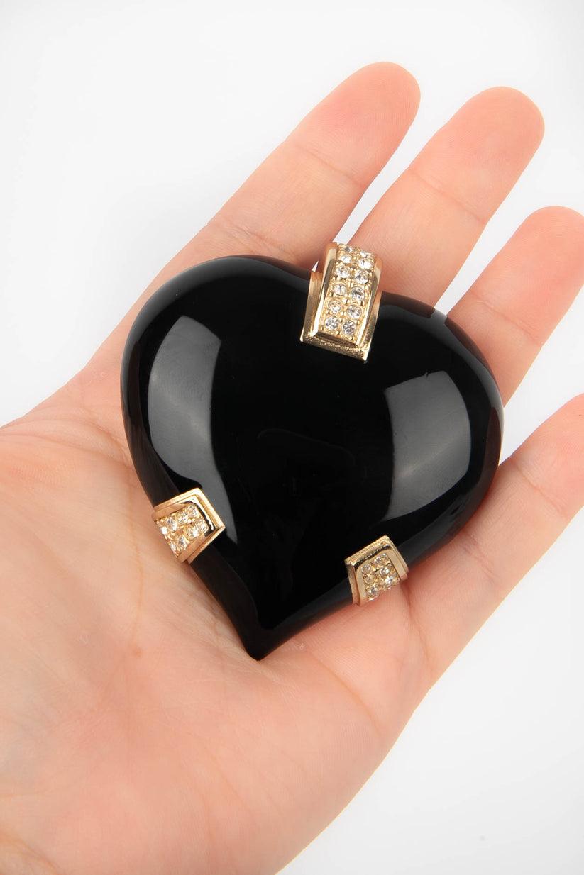 Dior Broche cœur en métal doré en vente 3