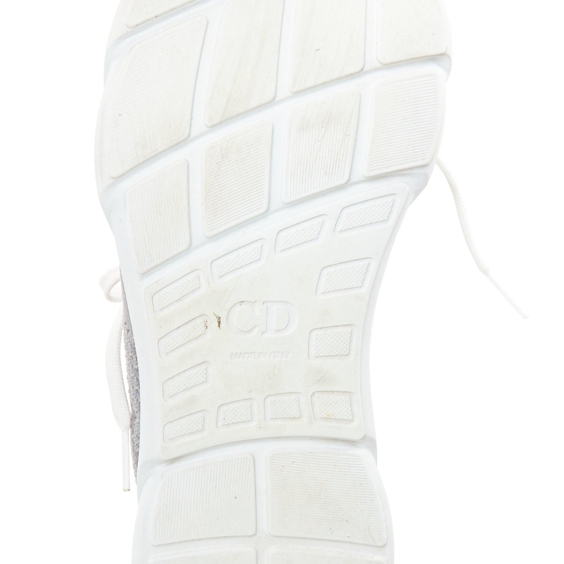 DIOR HOMME B21 Sockes Baskets basses en dentelle avec logo gris et blanc en vente 5
