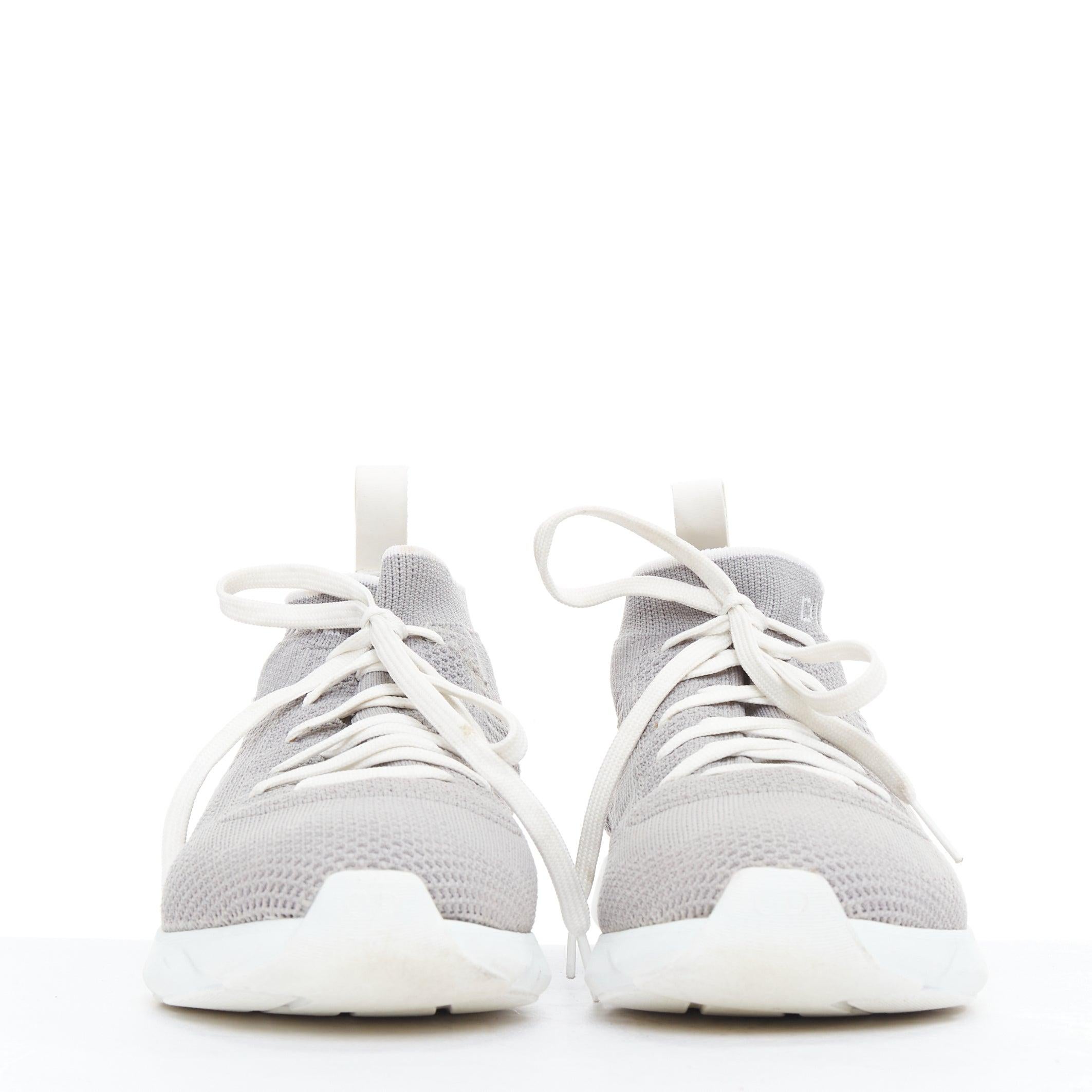 Gris DIOR HOMME B21 Sockes Baskets basses en dentelle avec logo gris et blanc en vente