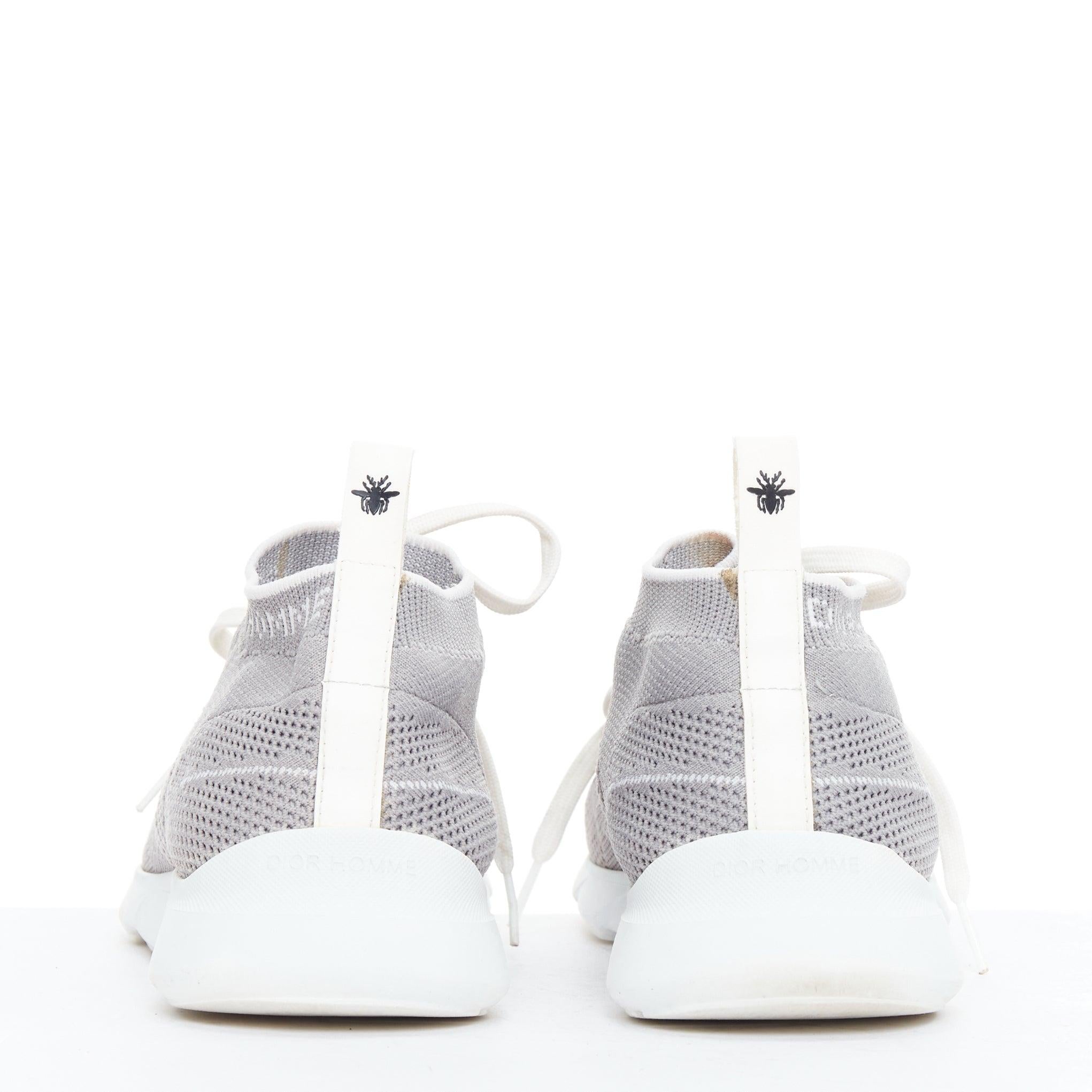 DIOR HOMME B21 Sockes Baskets basses en dentelle avec logo gris et blanc Pour femmes en vente