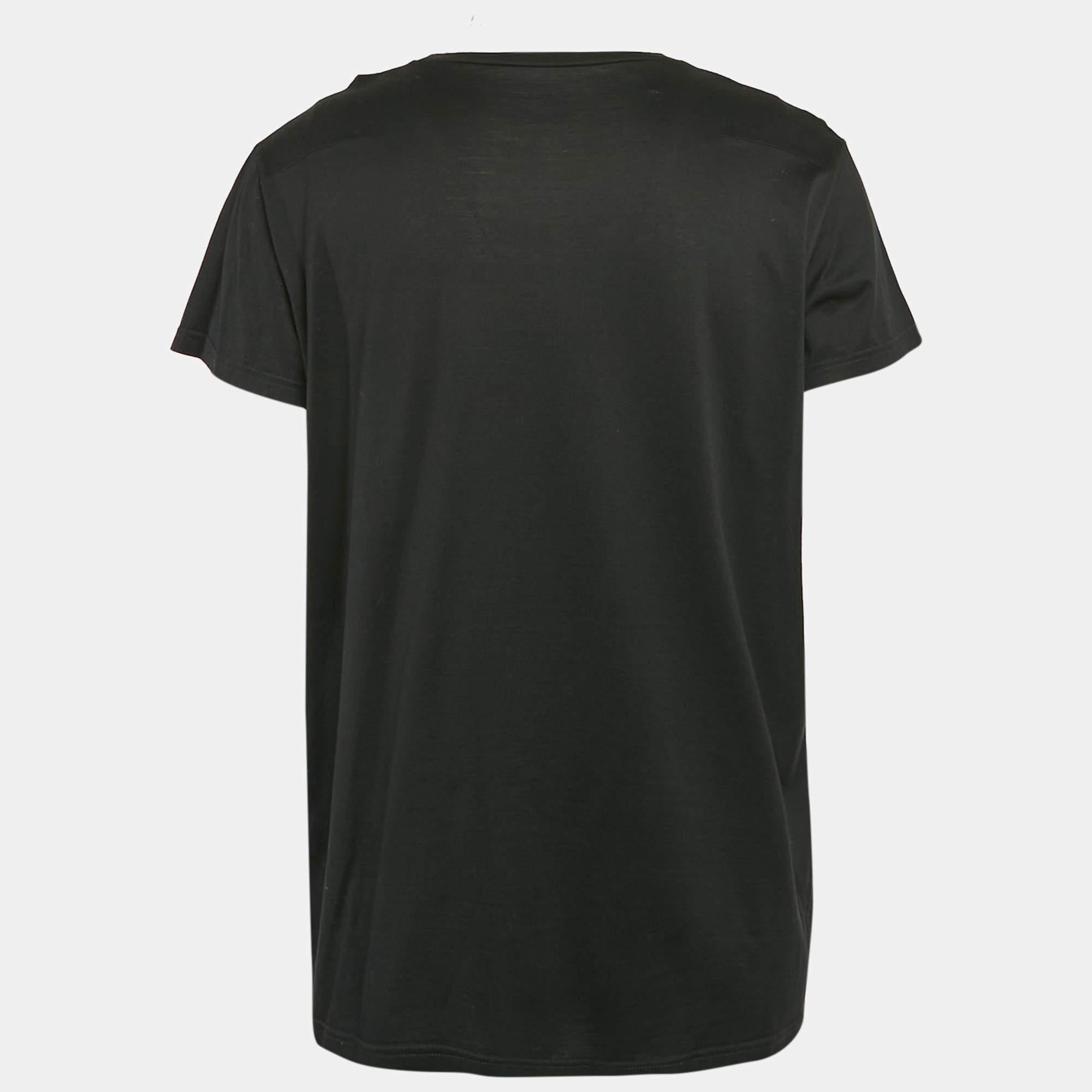 Whether you want to go out on casual outings with friends or just want to lounge around  this t shirt is a versatile piece and can be styled in many ways. It has been made using fine fabric.