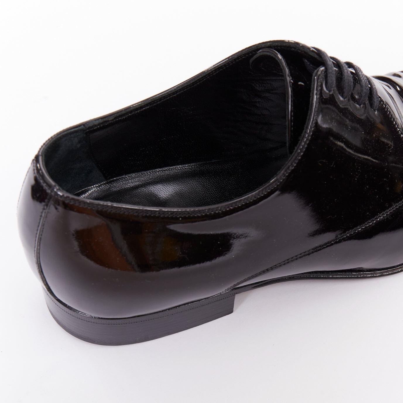 DIOR HOMME Chaussures habillées classiques à lacets en cuir verni noir EU40.5 en vente 3