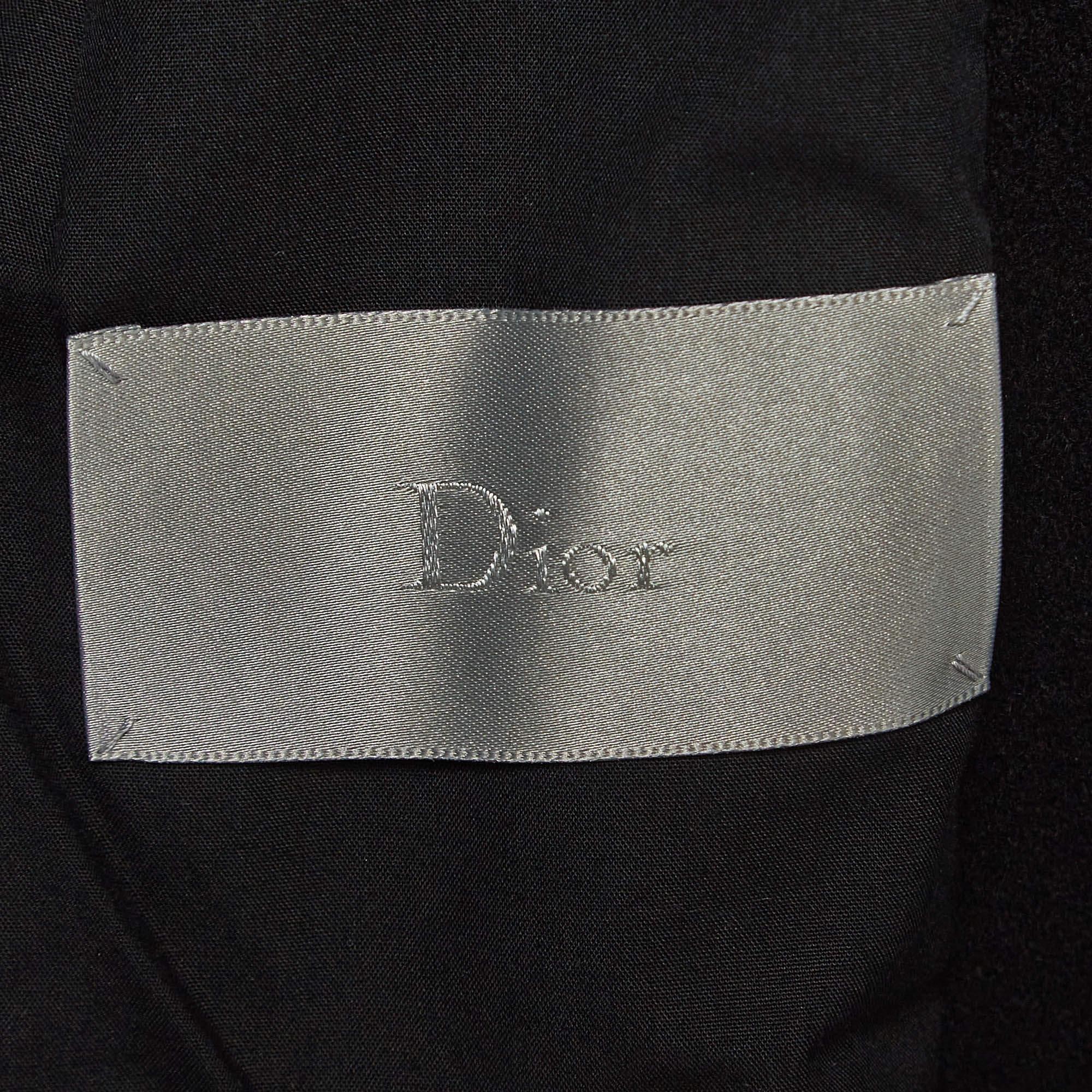 Dior Homme Schwarzer doppelreihiger Wollmantel L im Zustand „Hervorragend“ im Angebot in Dubai, Al Qouz 2
