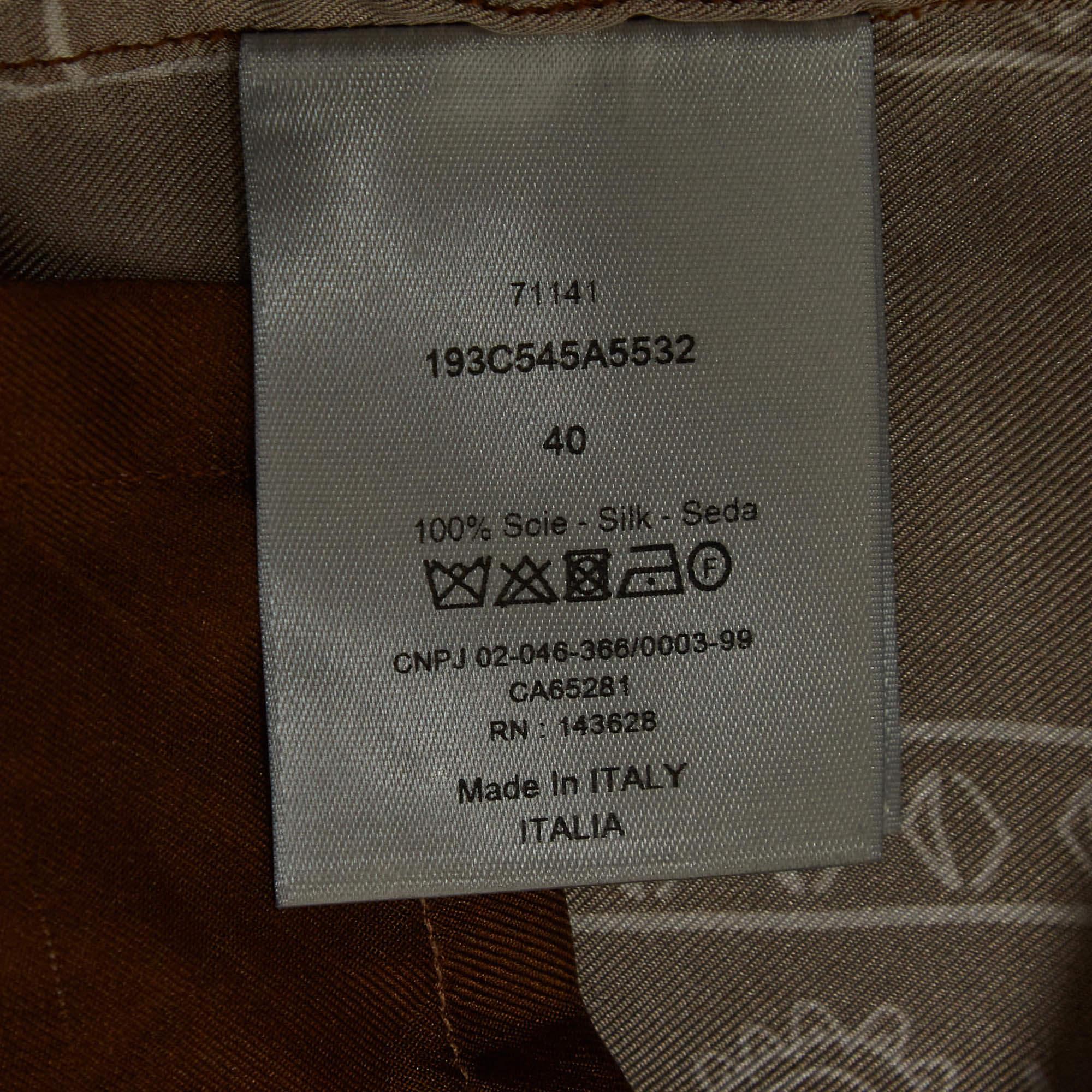 Dior Homme Brown Bandana Motivdruck Seide geknöpftes Hemd mit halben Ärmeln M im Zustand „Gut“ im Angebot in Dubai, Al Qouz 2