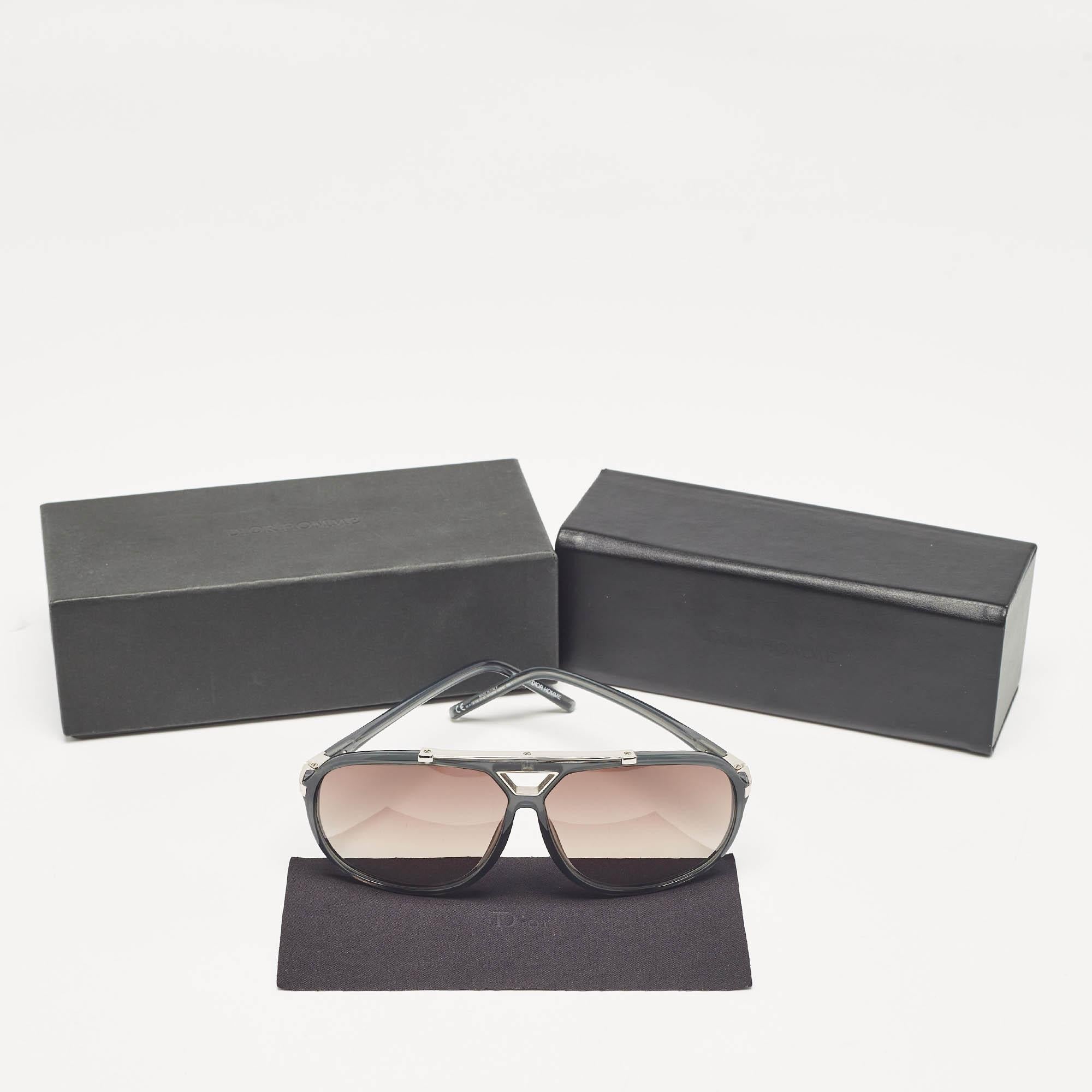 Dior Homme Green/Brown Gradient Black Tie Aviator Sunglasses In Good Condition In Dubai, Al Qouz 2
