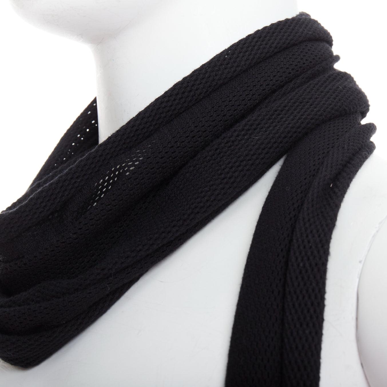 DIOR HOMME Hedi Slimane black cotton mesh skinny long wrap scarf
Reference: PRCG/A00006
Brand: Dior
Designer: Hedi Slimane
Collection: HOMME
Material: Cotton
Color: Black
Pattern: Solid
Closure: Wrap Tie
Made in: Italy

CONDITION:
Condition: