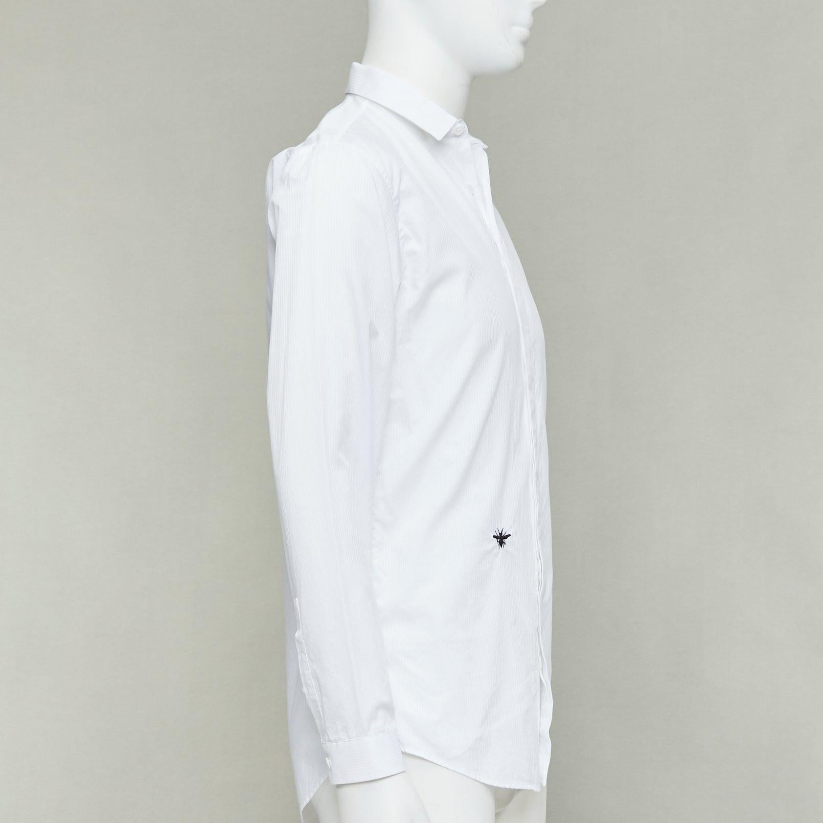 DIOR HOMME Hedi Slimane camisa bordada abeja algodón blanco negro EU38 S en Bueno estado para la venta en Hong Kong, NT