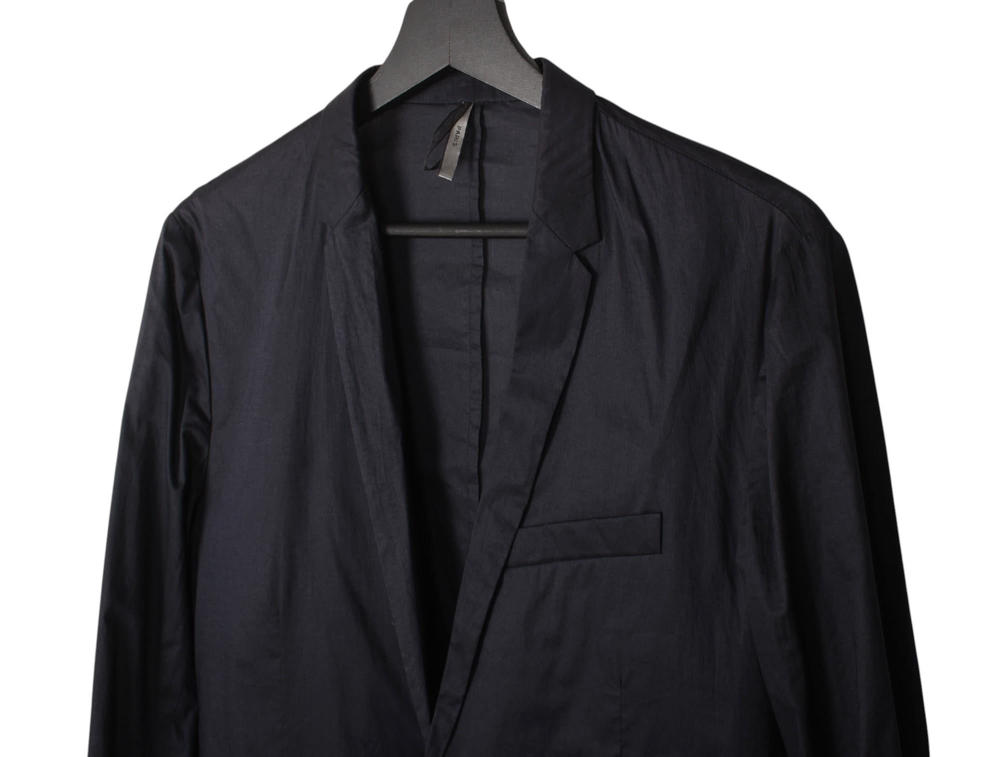 Compruebe mis otros listados. Tiene a la venta mucha más ropa de diseño. Abierto a cualquier oferta.
Artículo en venta 100% auténtico Chaqueta Dior Homme Summer Blazer Hombre, S1249, SE4
Color: Azul marino oscuro
(El color real puede variar un poco