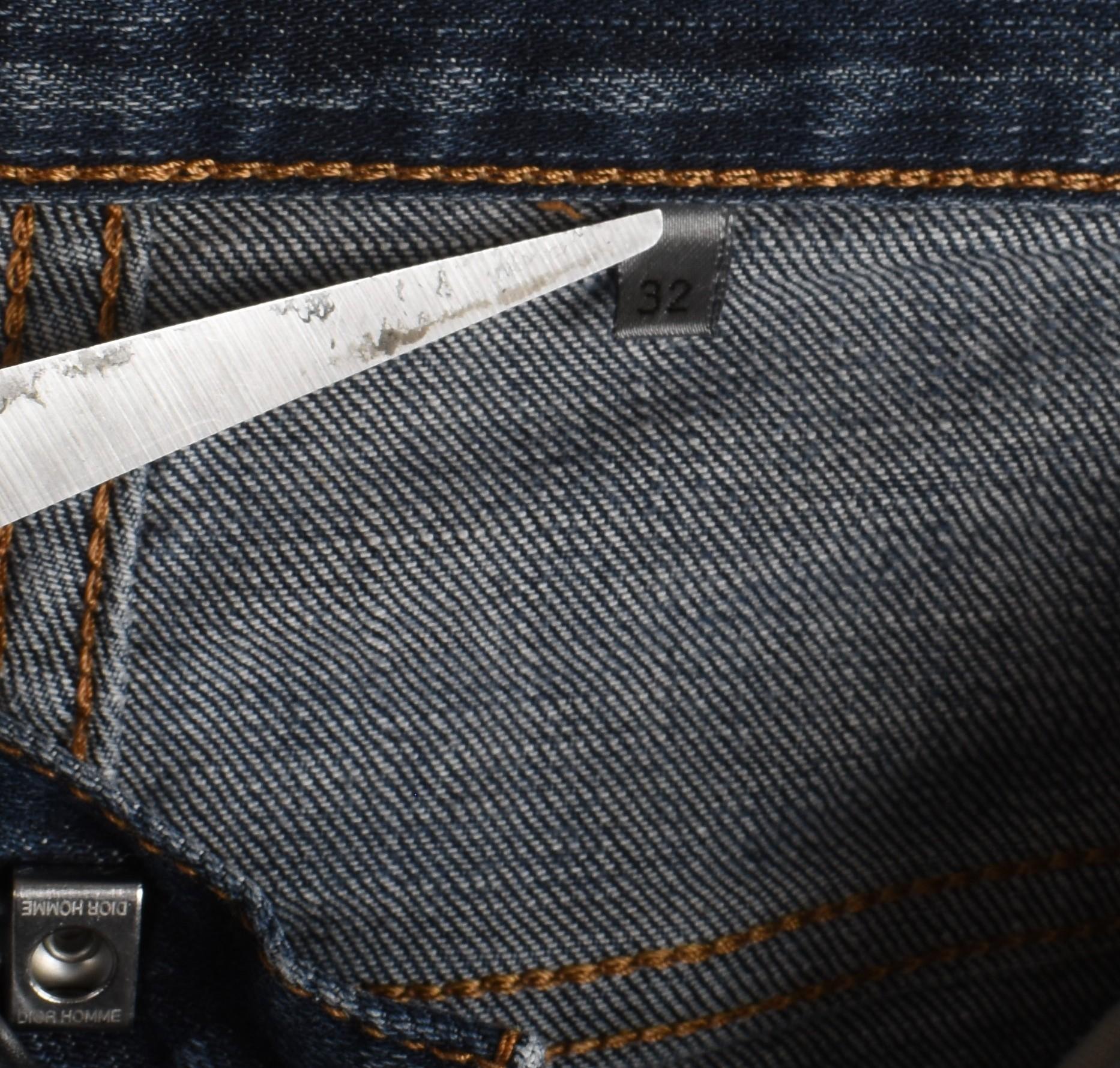 Dior Homme Jeans Under my Car by Hedi Slimane Taille 32, S1316 en vente 1