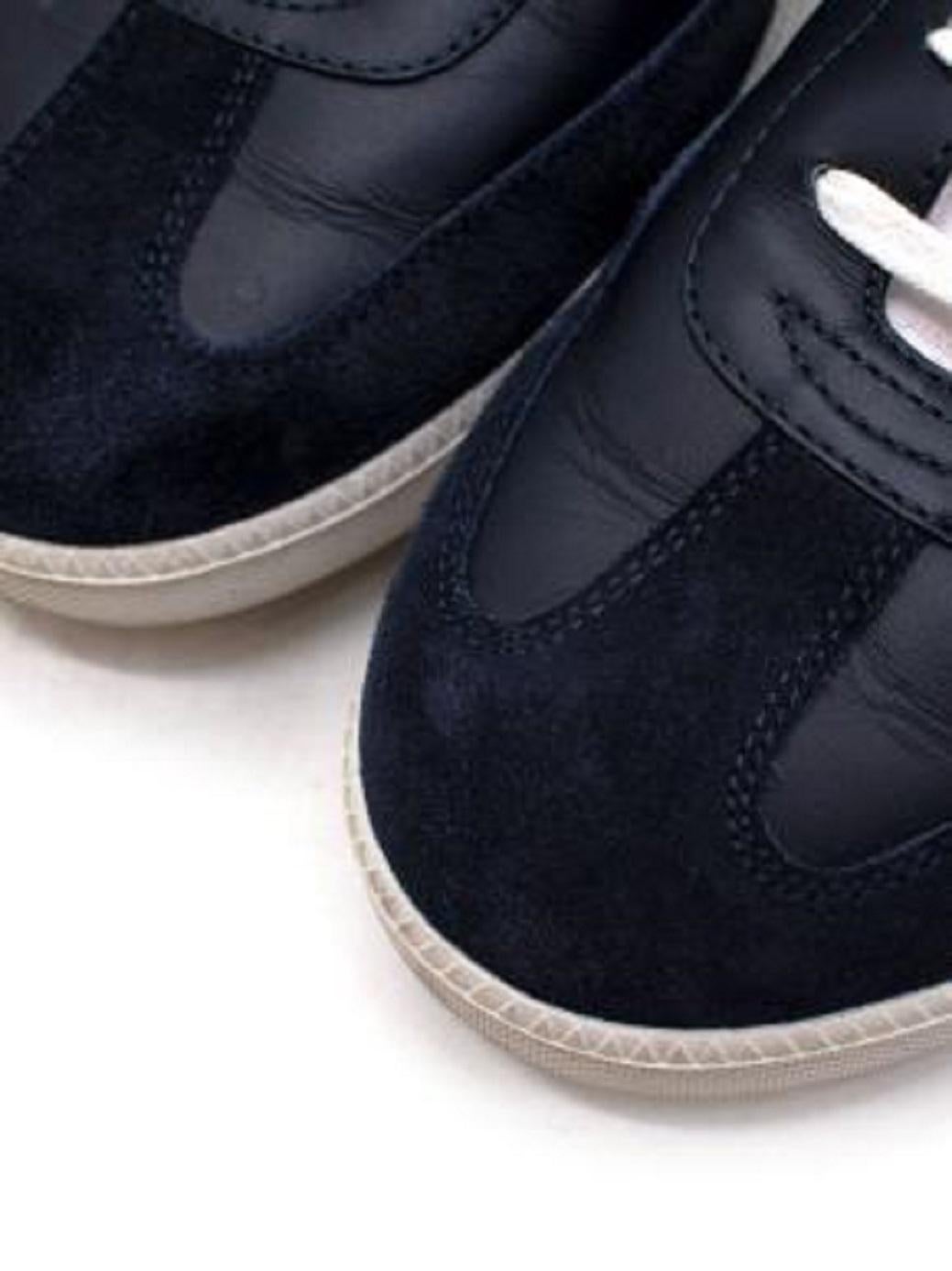Dior Homme Chaussures en cuir bleu marine B01 en vente 1
