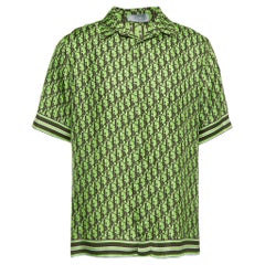 Dior Homme Neongrünes, schräg geschnittenes Kurzarmhemd aus Seiden-Twill M