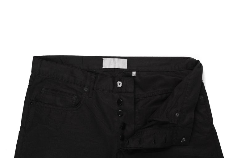 Item for sale is 100% genuine Dior Homme SS04 Jeans bu Hedi Slimane
Color: Black
(An actual color may a bit vary due to individual computer screen interpretation)
Material: 100% cotton
Tag size: 32
Thesepants are great quality item. Rate 9 of 10,