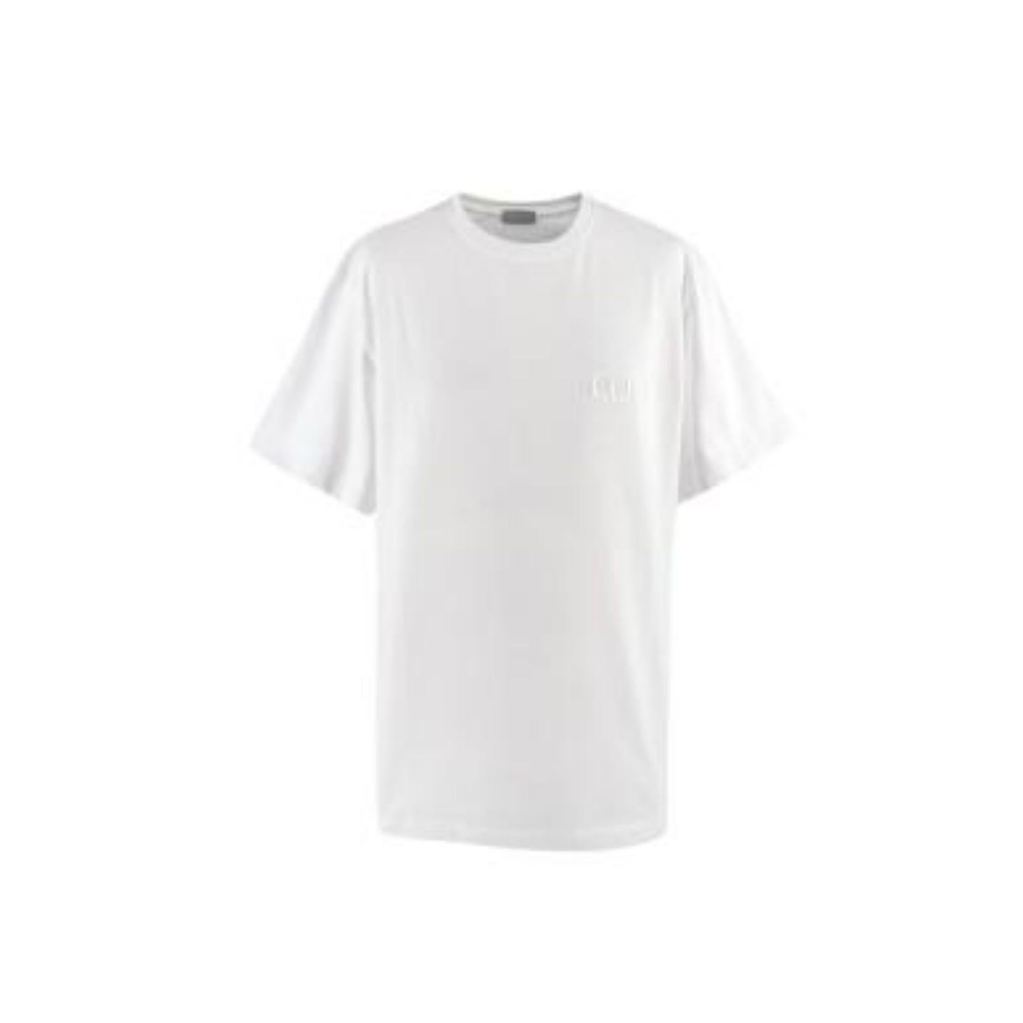 Dior Homme White CD Embroidered Cotton T-shirt

- Crew neck
- 'CD' logo embroidery on the chest
- Thicker fabric construction

Material
100% Cotton

Made in Italy

PLEASE NOTE, THESE ITEMS ARE PRE-OWNED AND MAY SHOW SIGNS OF BEING STORED EVEN WHEN