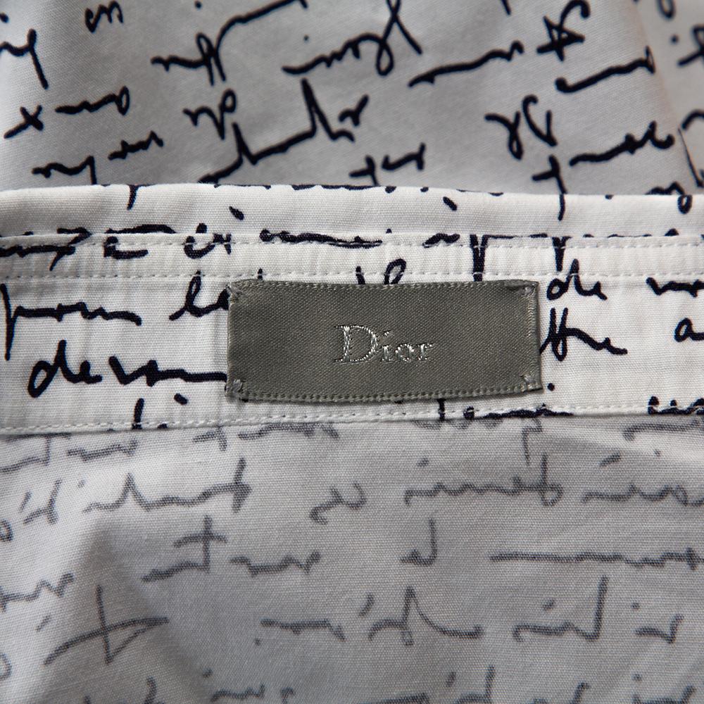 Dior Homme Weiß Handschrift Druck Baumwolle Langarm-Shirt M im Zustand „Gut��“ in Dubai, Al Qouz 2