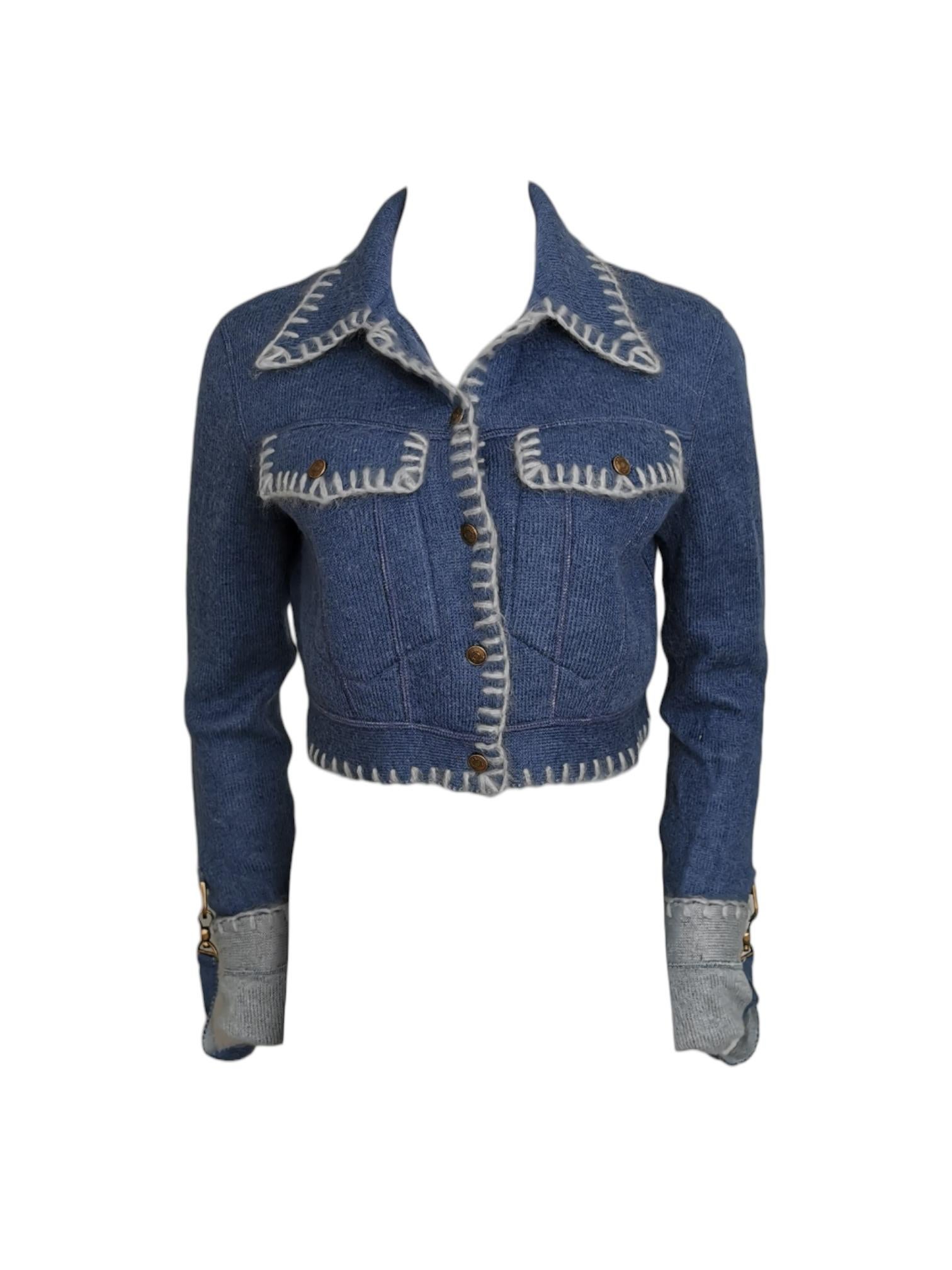 “Welcome to all our Super Fly Girls” (Vogue, 2000). The 2000’s collections are known for their saddle details. This jacket features the Saddle D’s around the cuffs and beautiful light stitches all around. The knitted jacket gives off a very casual